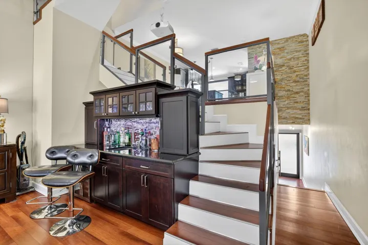 Wet bar, extension from the kitchen