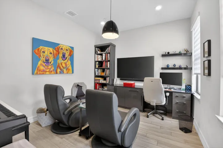 Multipurpose fourth room