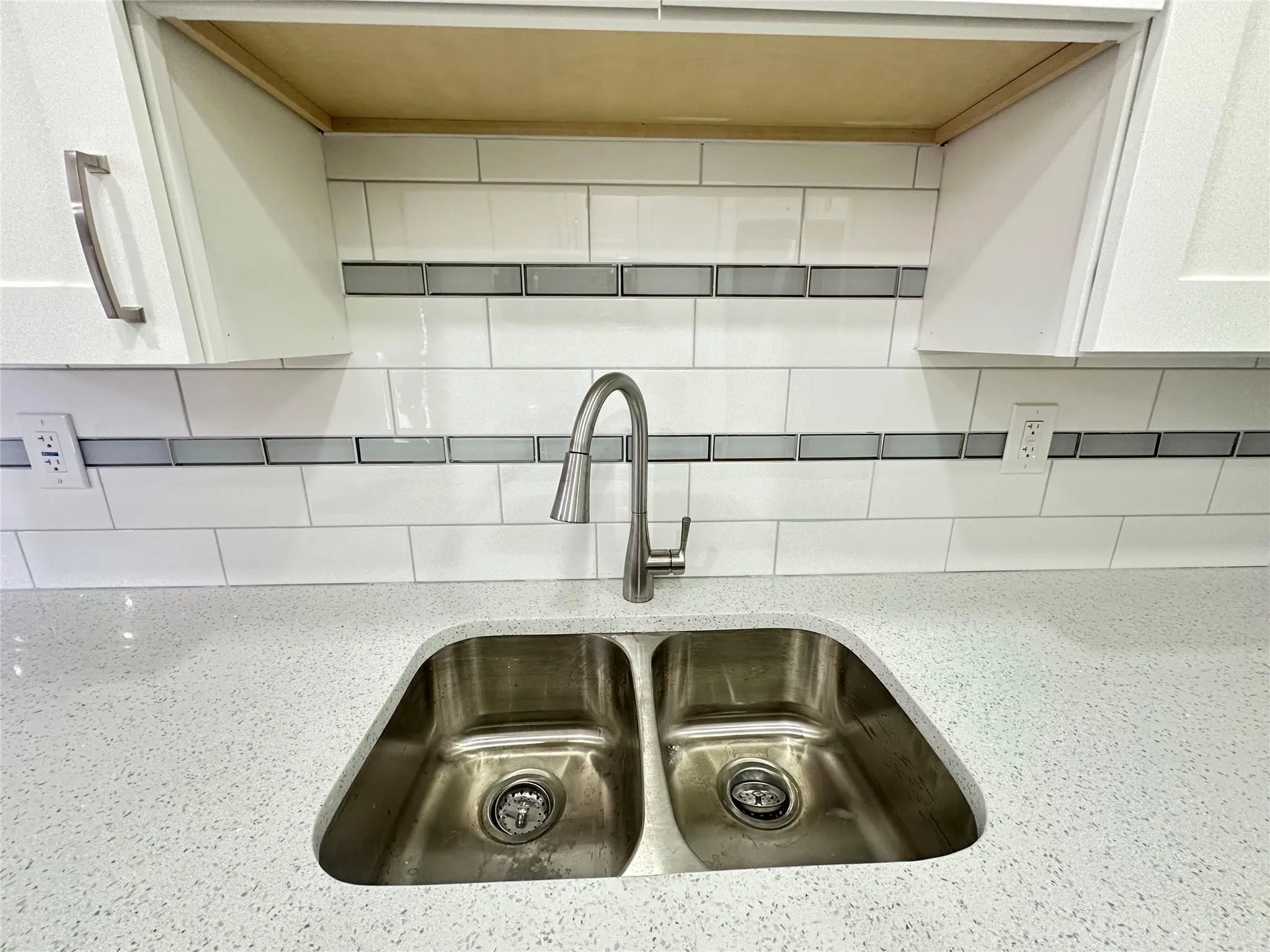 Double Sink, Subway Tile