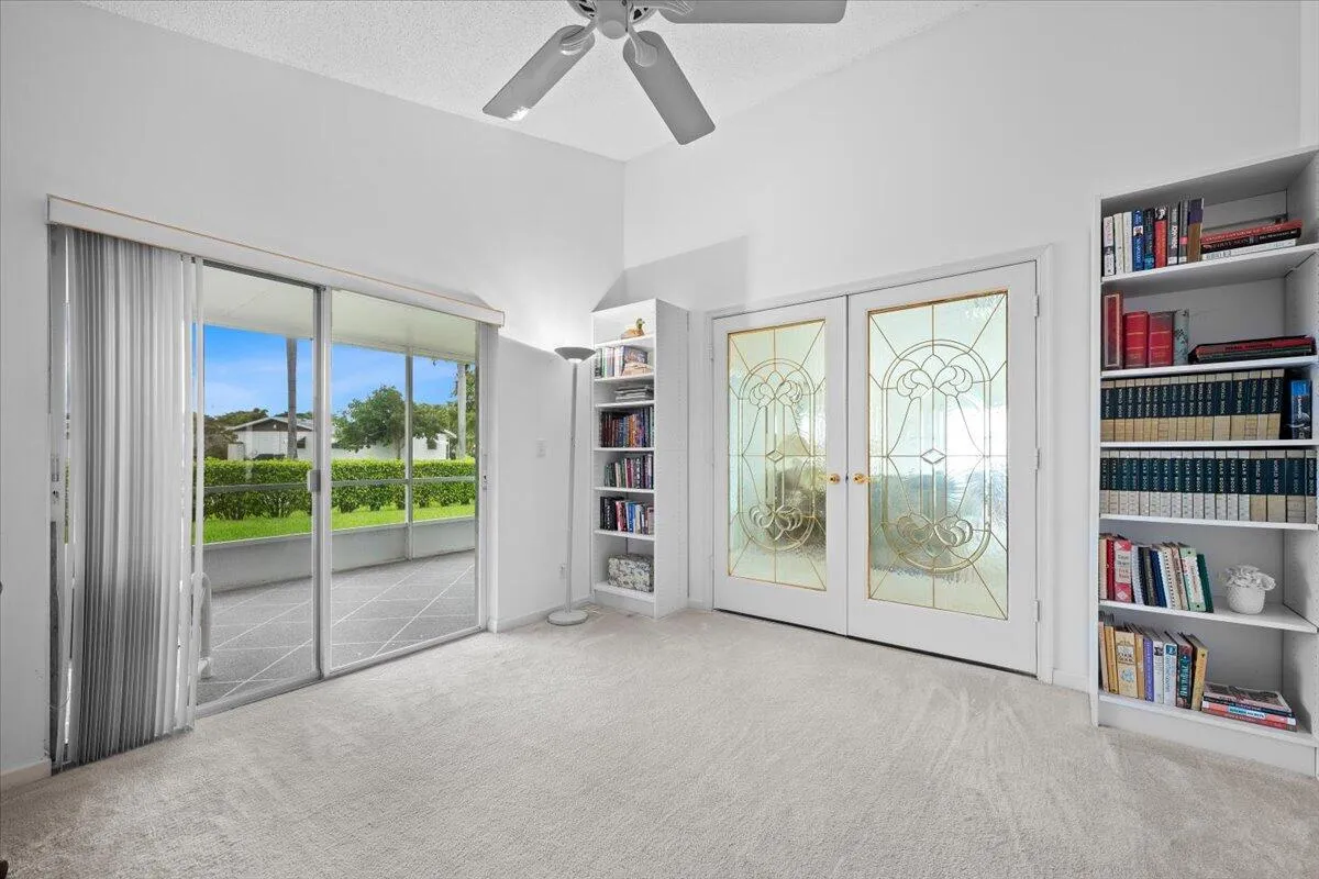 Office w/ Beveled Glass Doors