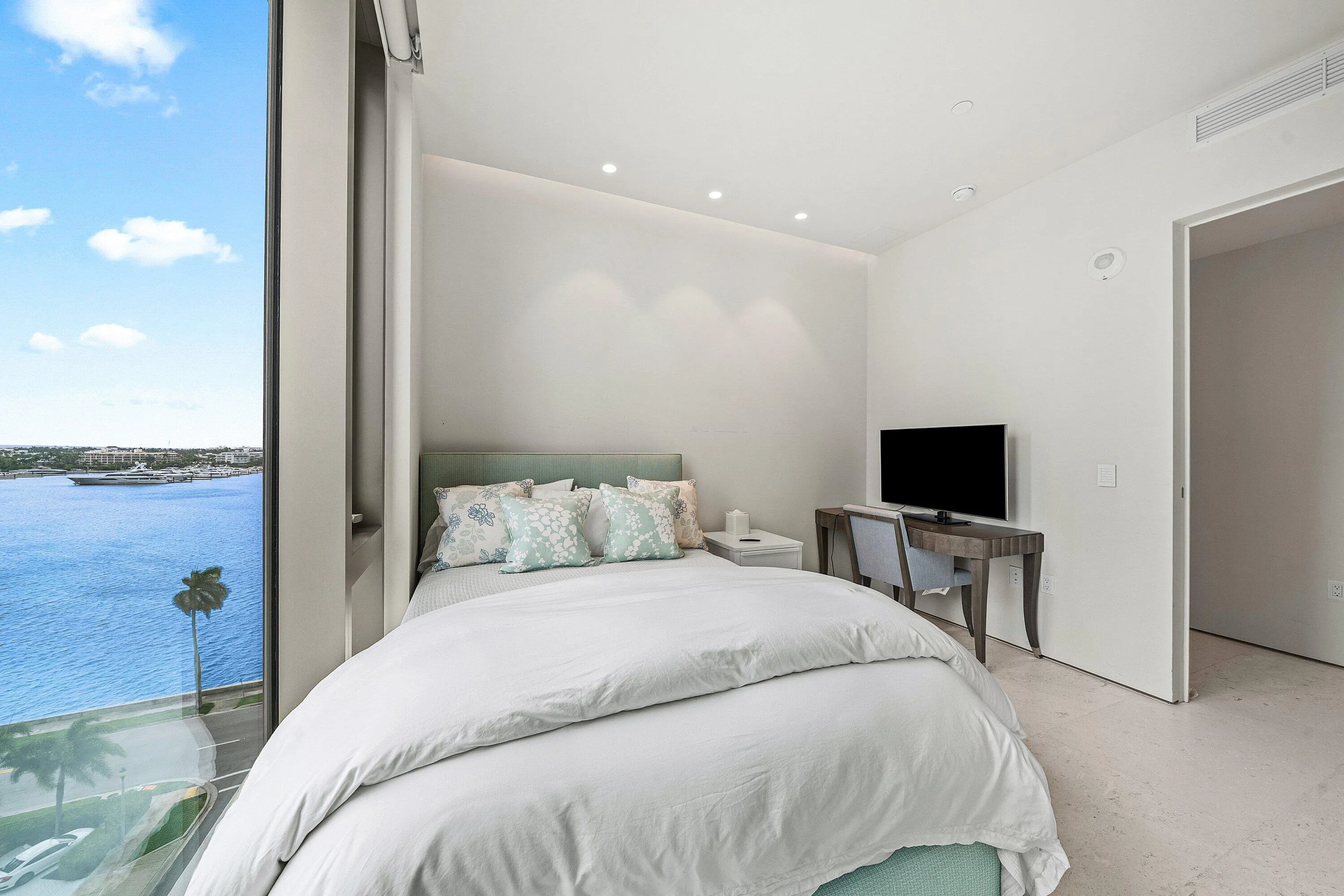 021-200ArkonaCourt-804-WestPalmBeach-FL-