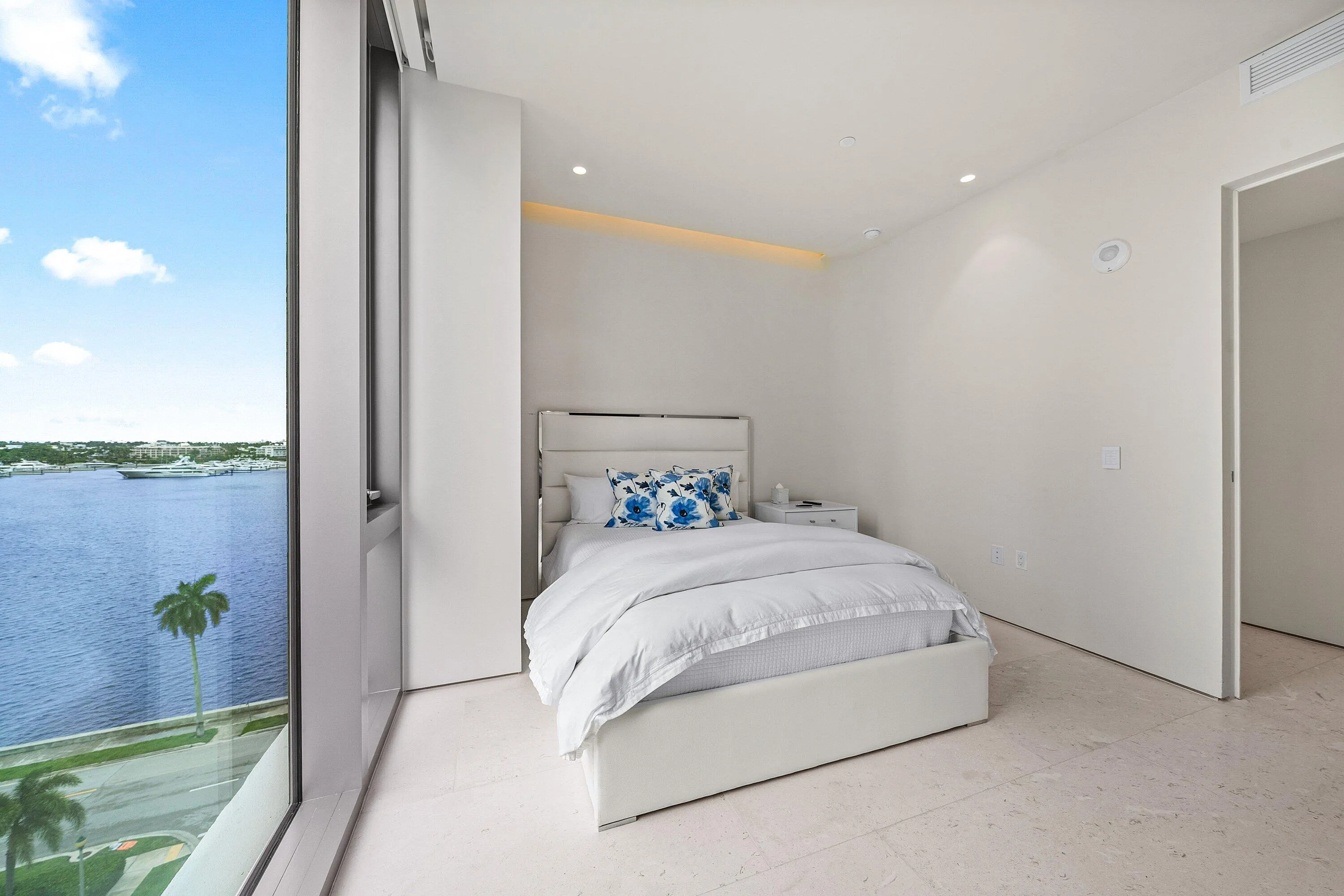 035-200ArkonaCourt-804-WestPalmBeach-FL-