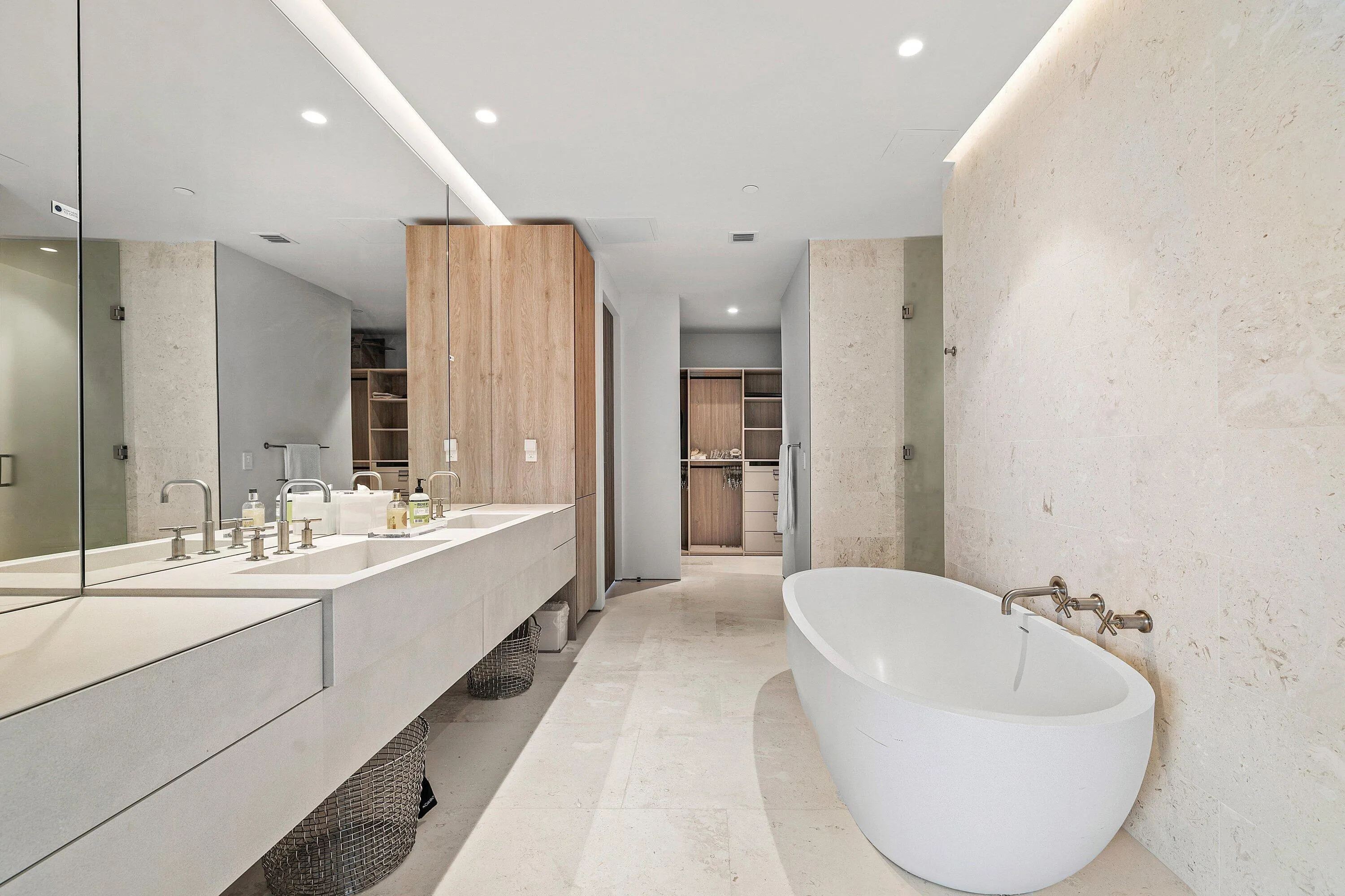030-200ArkonaCourt-804-WestPalmBeach-FL-