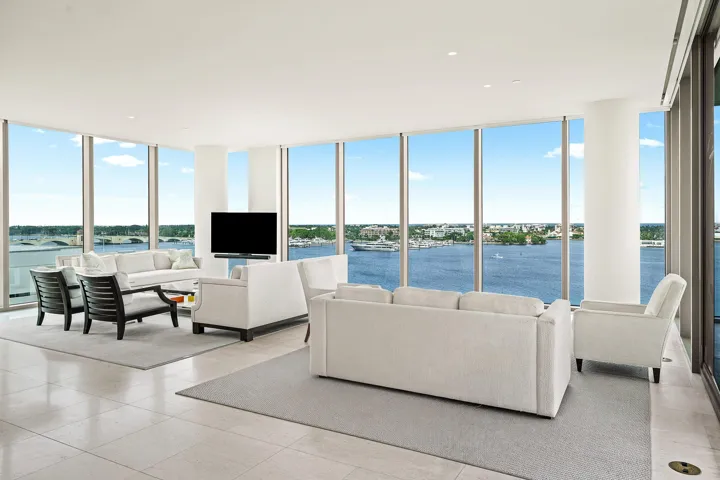 049-200ArkonaCourt-804-WestPalmBeach-FL-