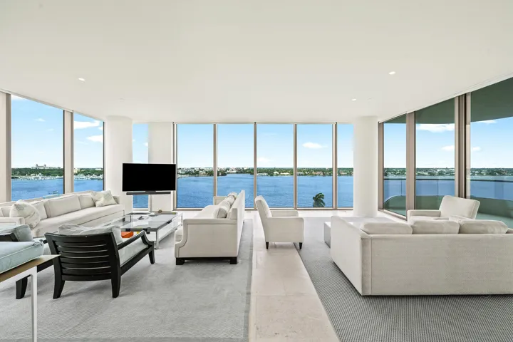 011-200ArkonaCourt-804-WestPalmBeach-FL-