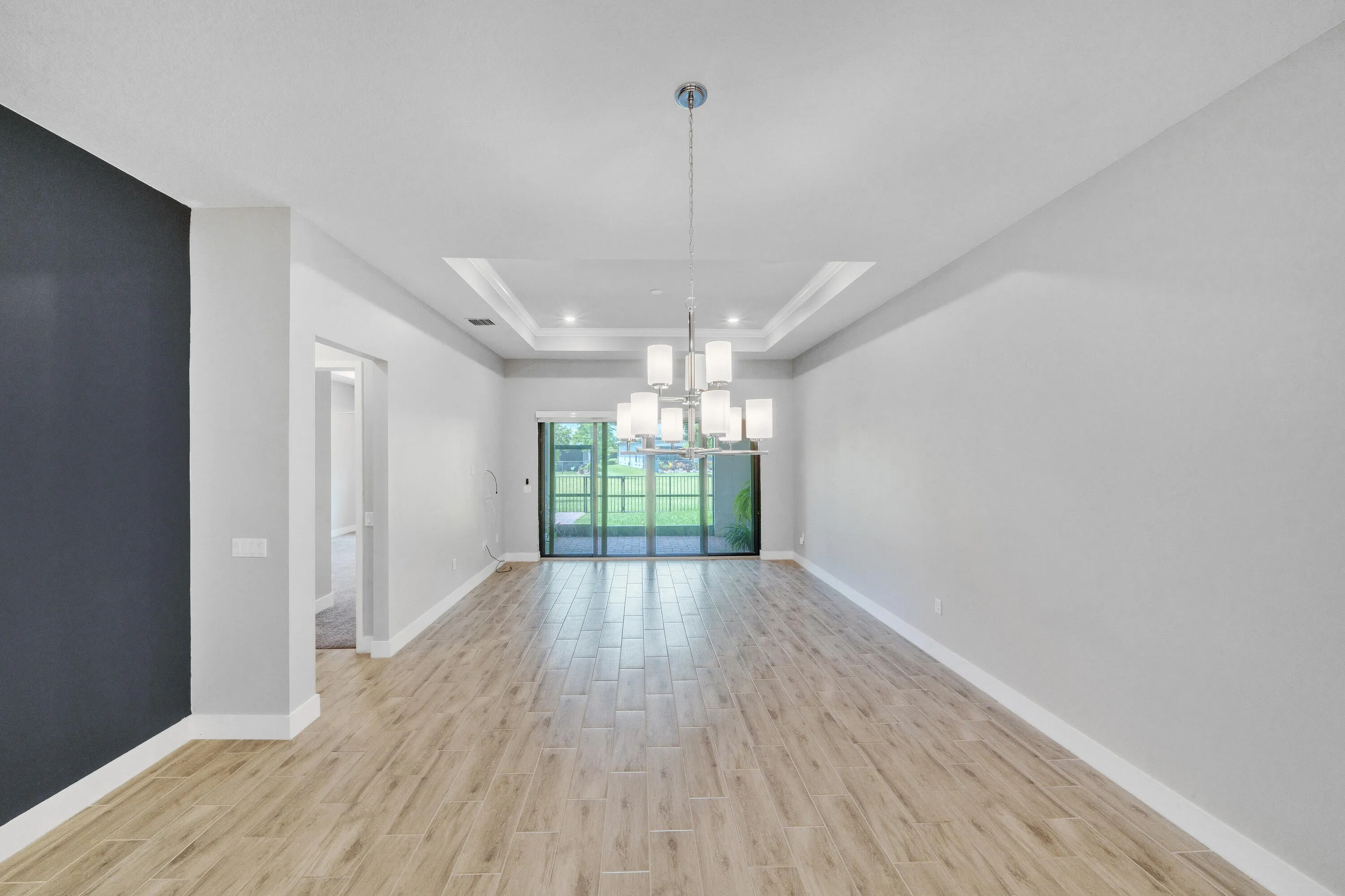 11 Living Area (2)