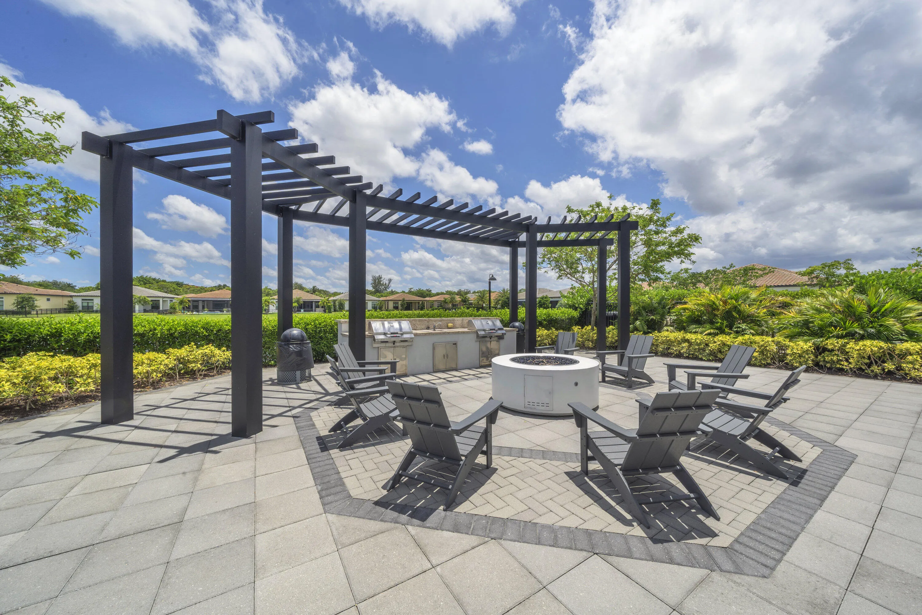 22 Clubhouse Pool (3)