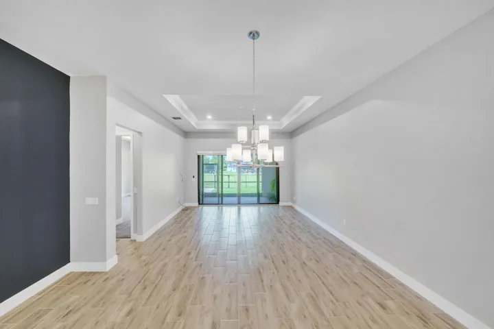 11 Living Area (2)