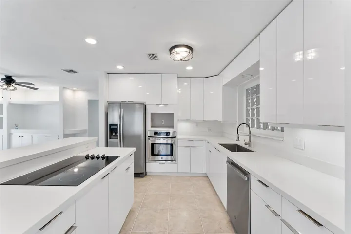 13-5200 NE 18th Terrace_013