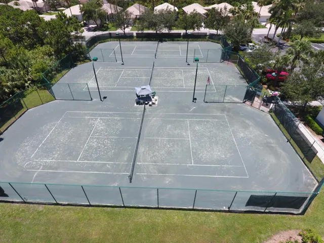 M-Tennis Courts