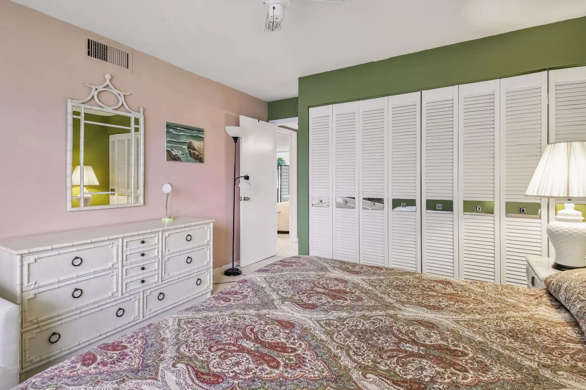 4260 Deste 205 - Sold Furnished
