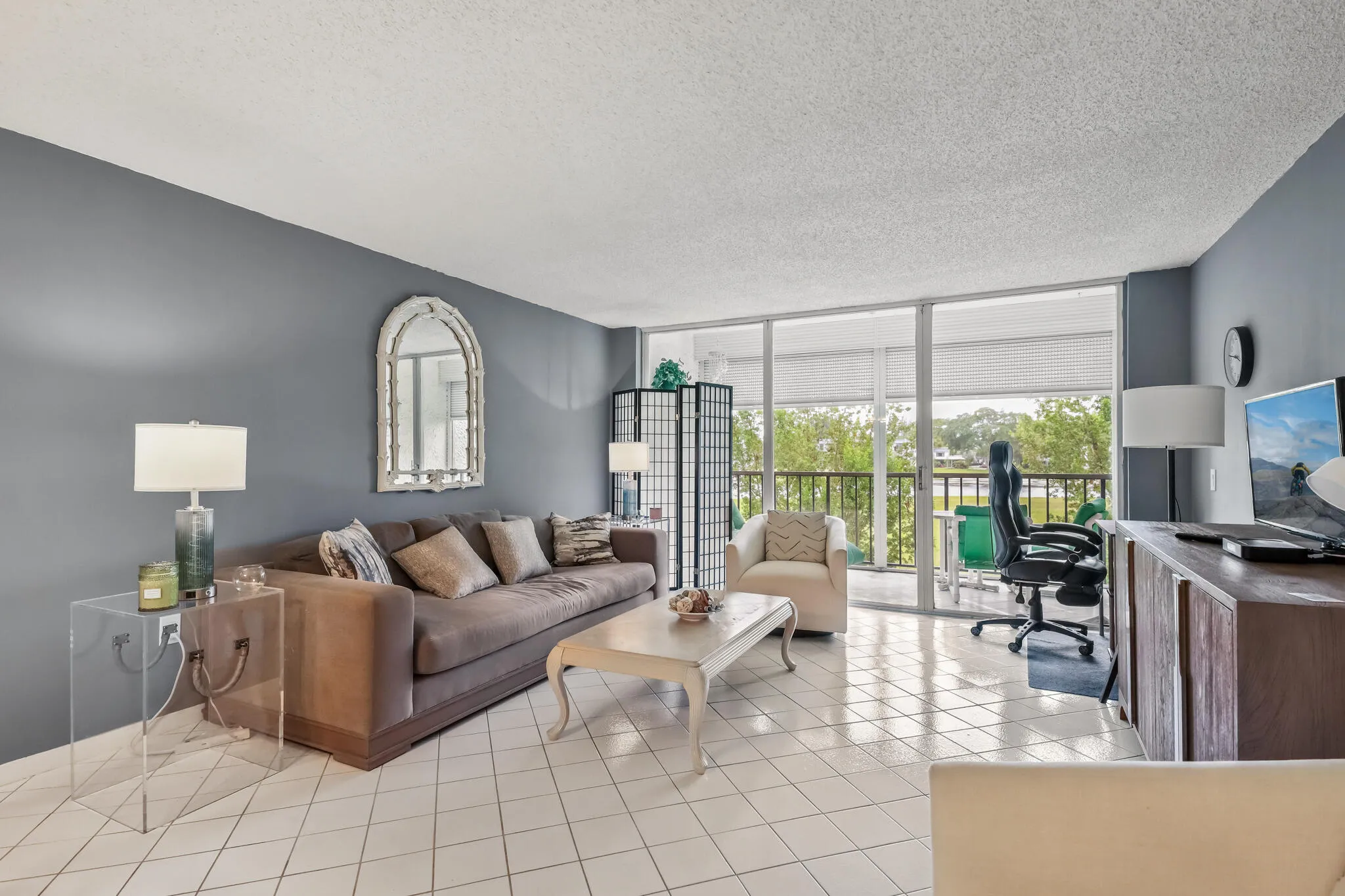4260 Deste 205 - Sold Furnished