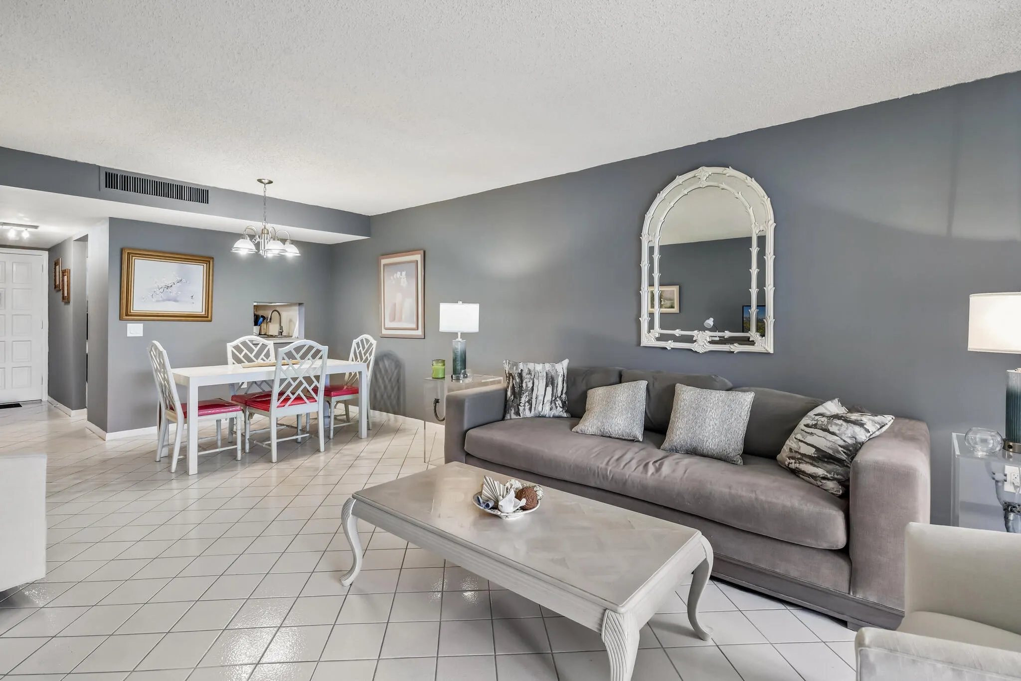 4260 Deste 205 - Sold Furnished