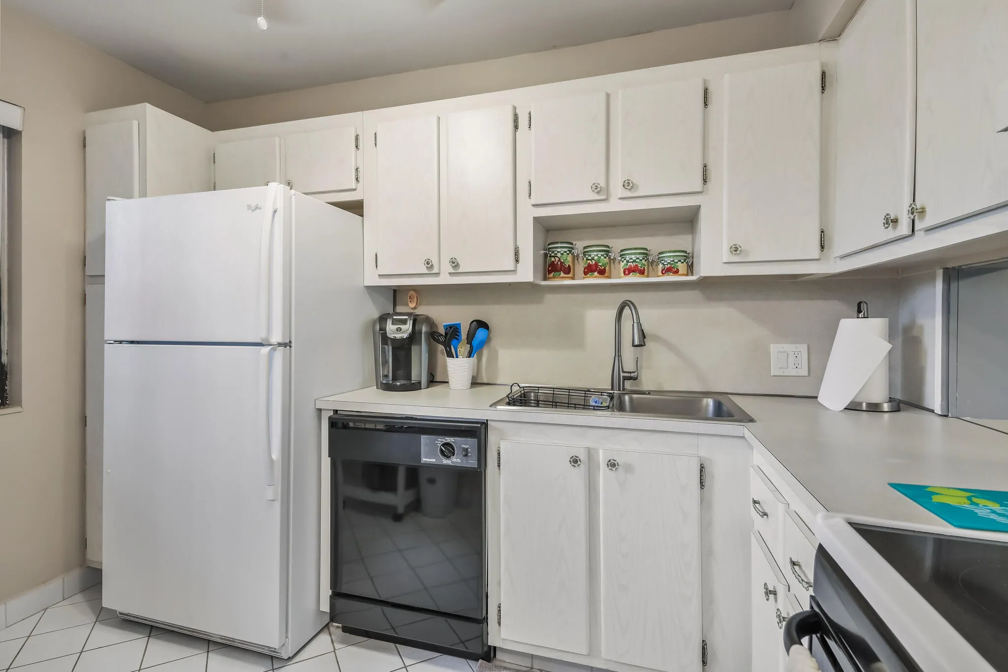 4260 Deste 205 - Sold Furnished
