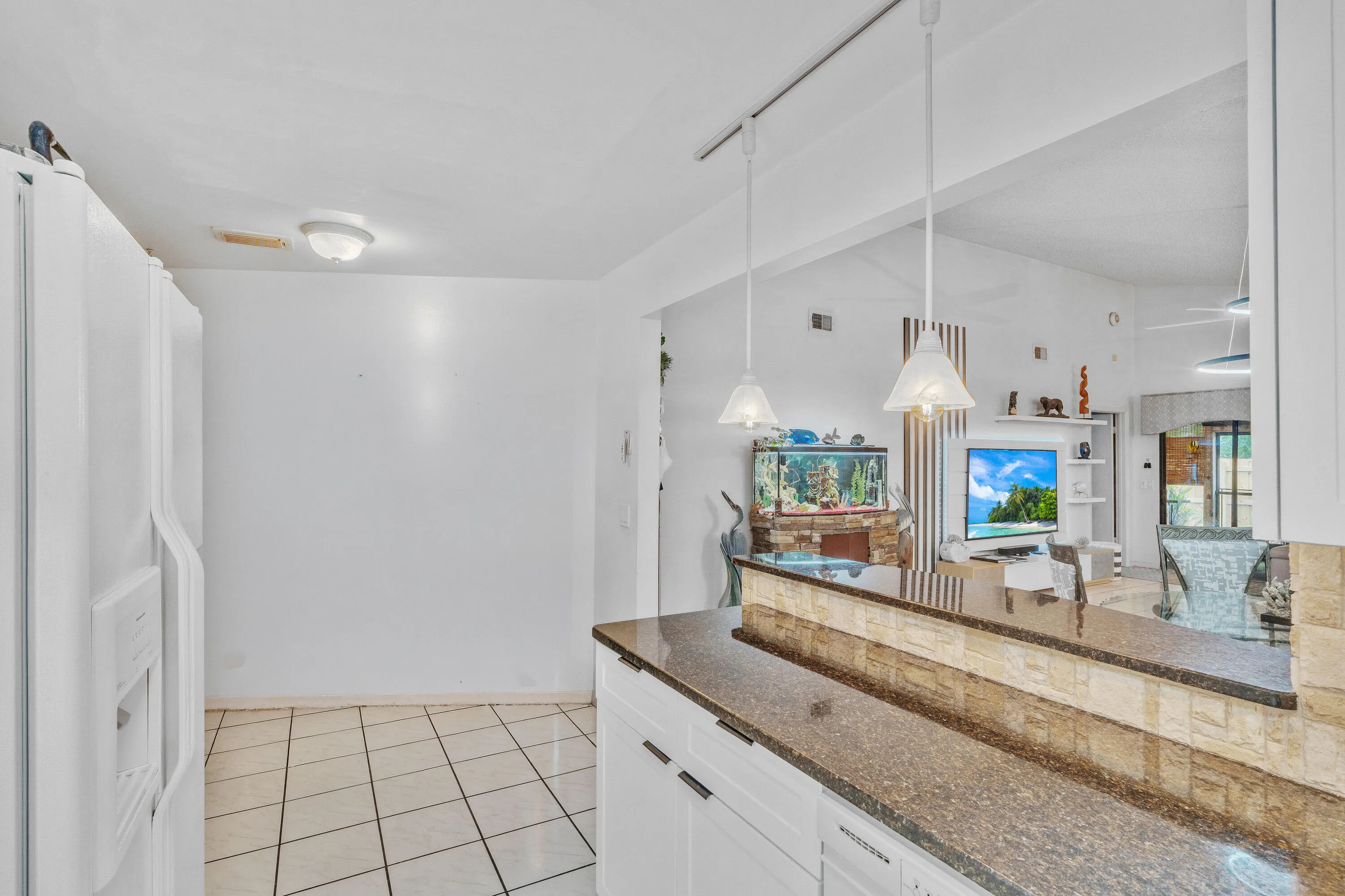 19 Kitchen (5)