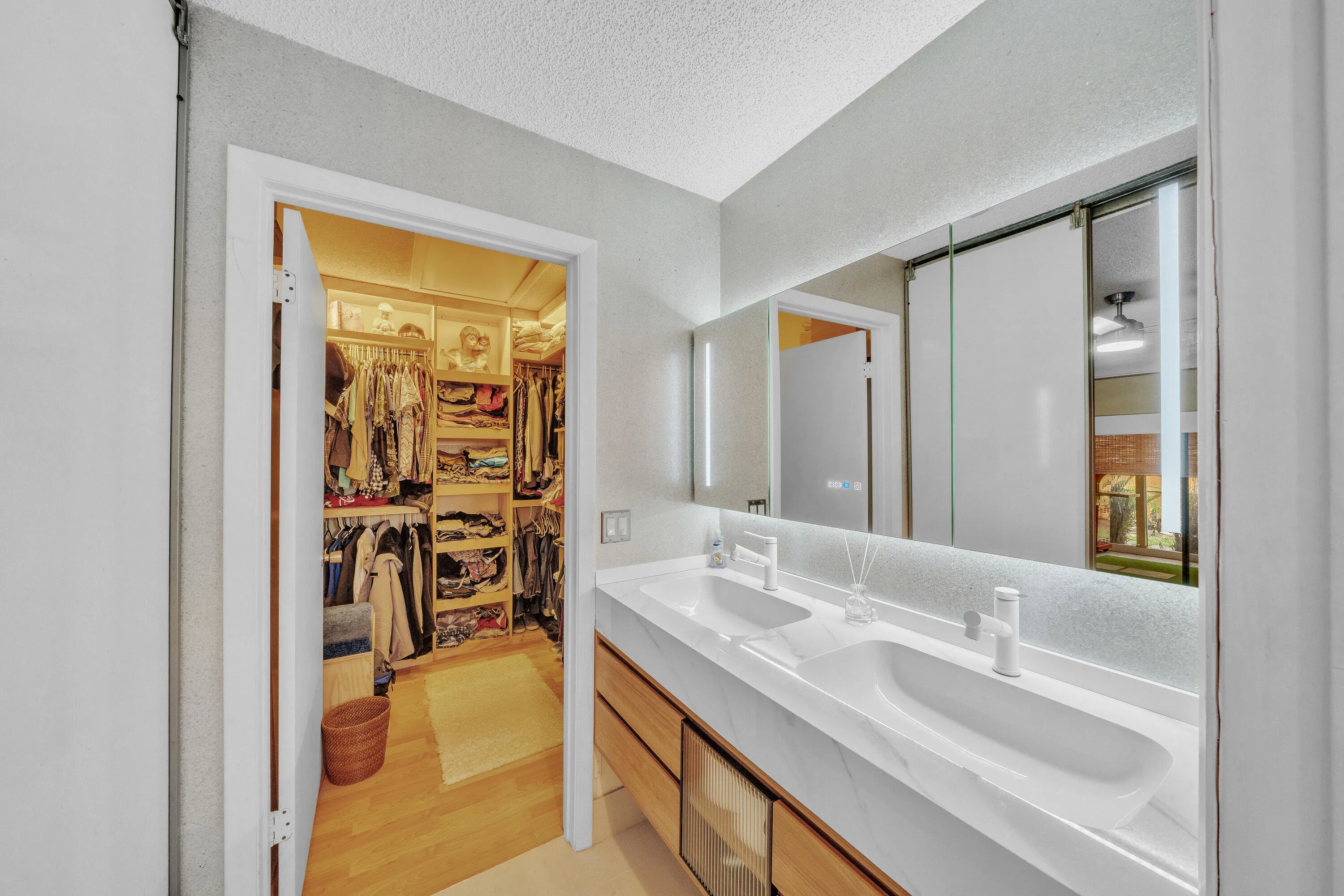 13 Primary Bathroom (5)