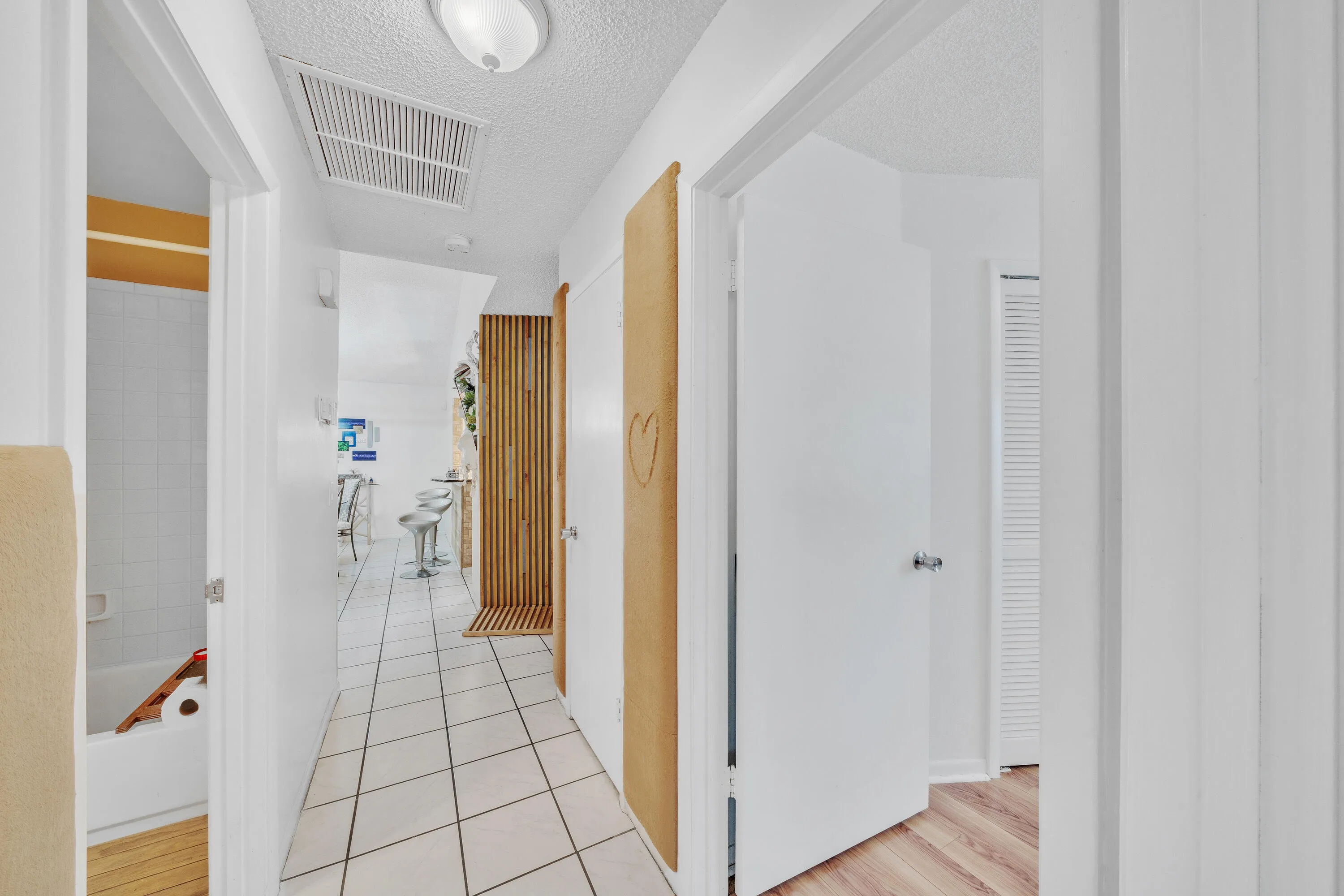 7 Foyer
