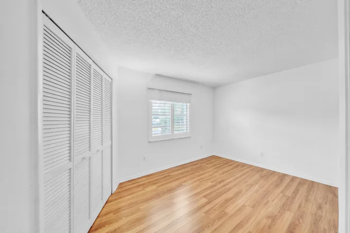 8 Guest Bedroom B (1)