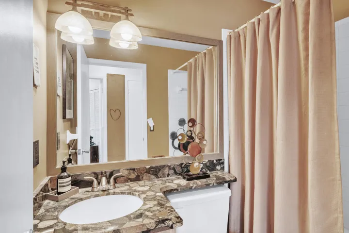 9 Guest Bathroom (1)