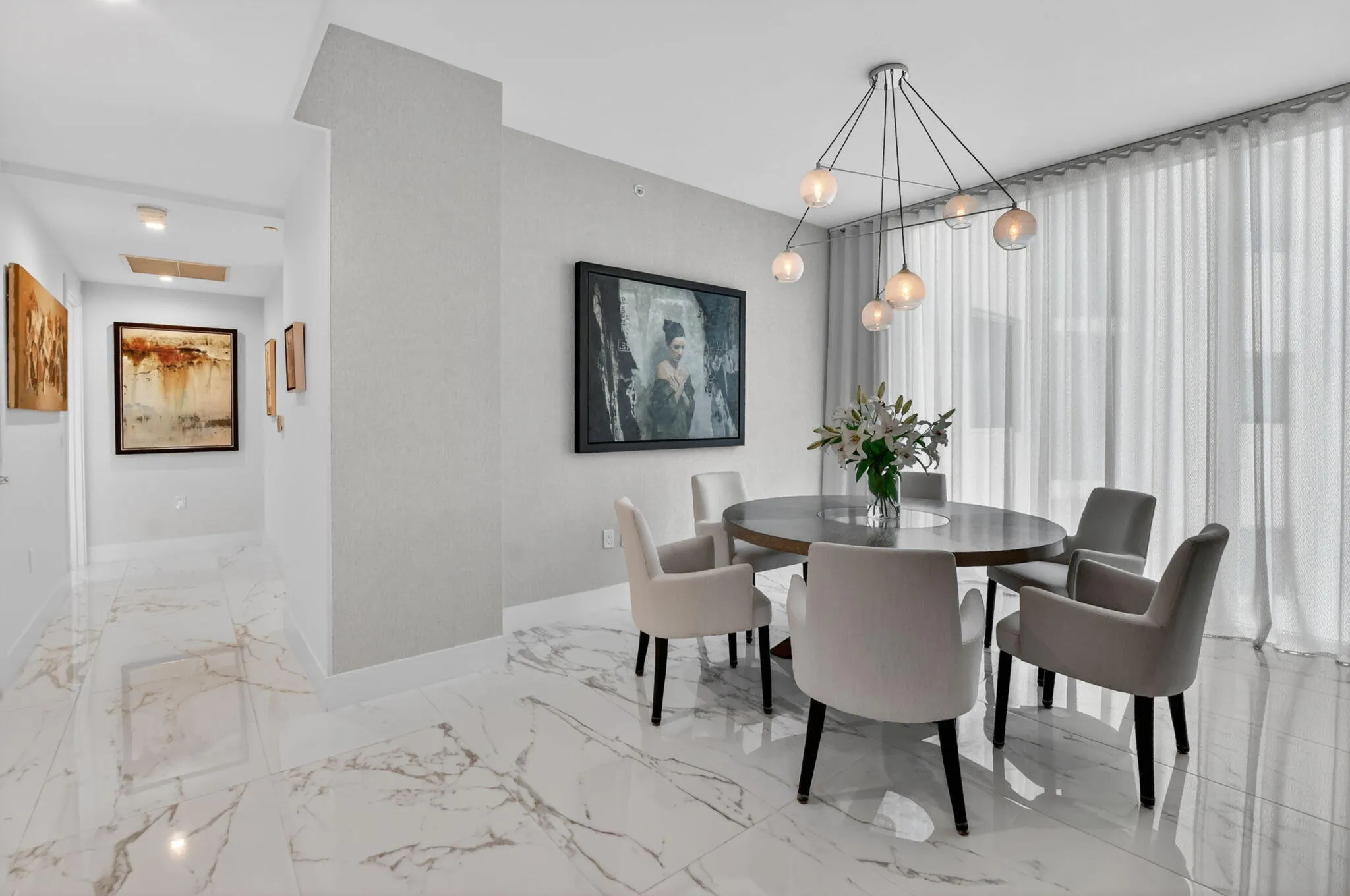 DINING ROOM / DEN