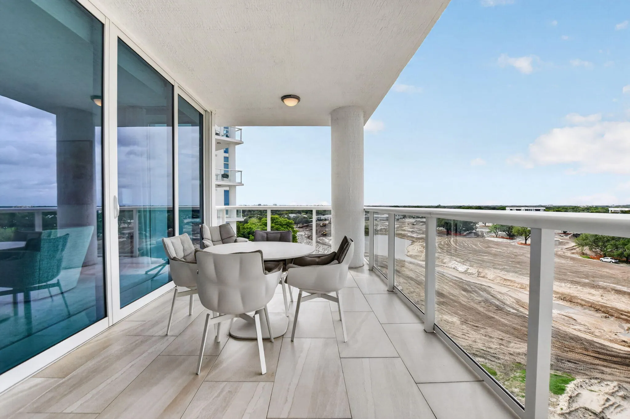 BALCONY