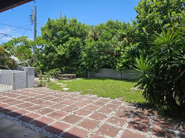Fenced Yard