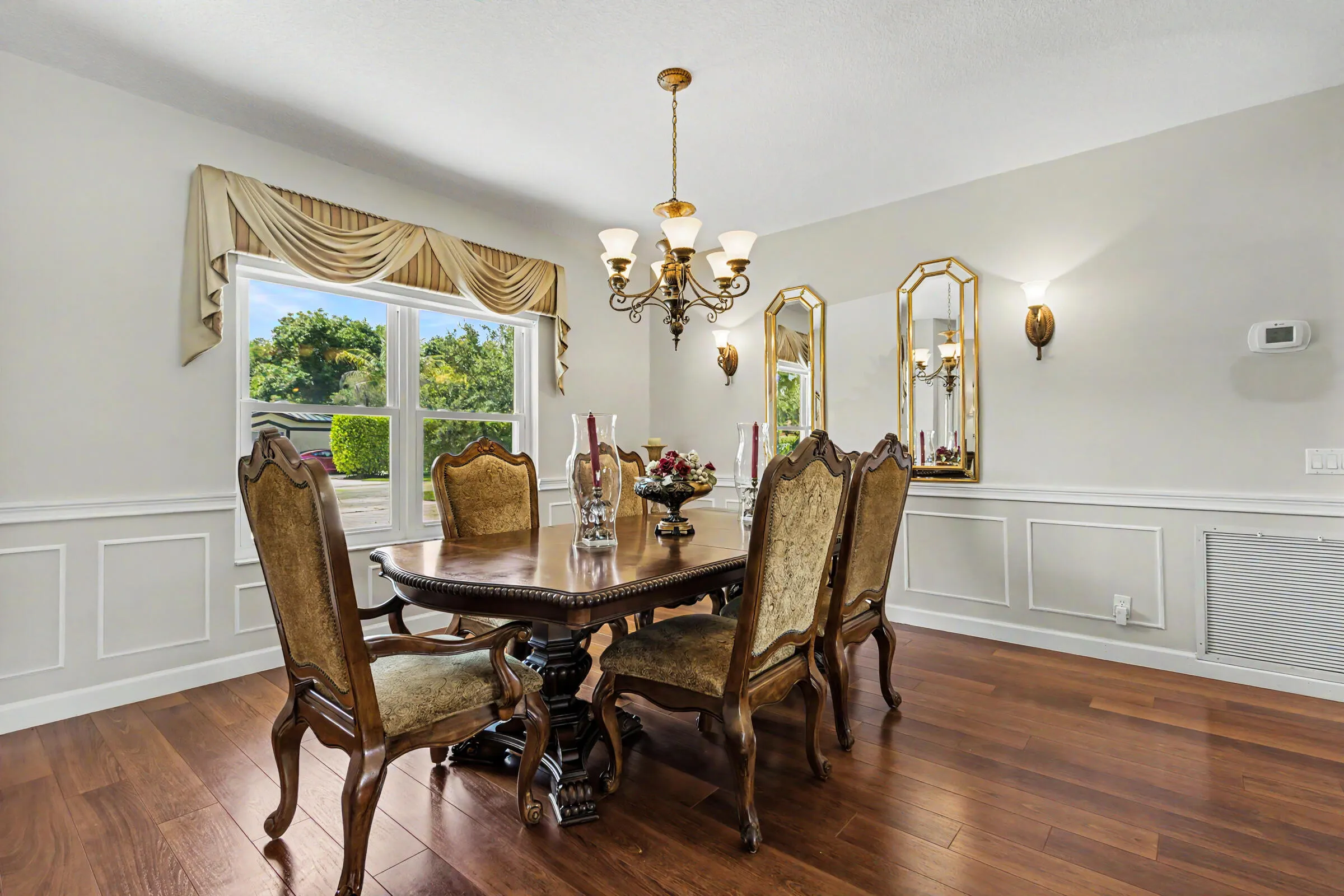Formal dining room