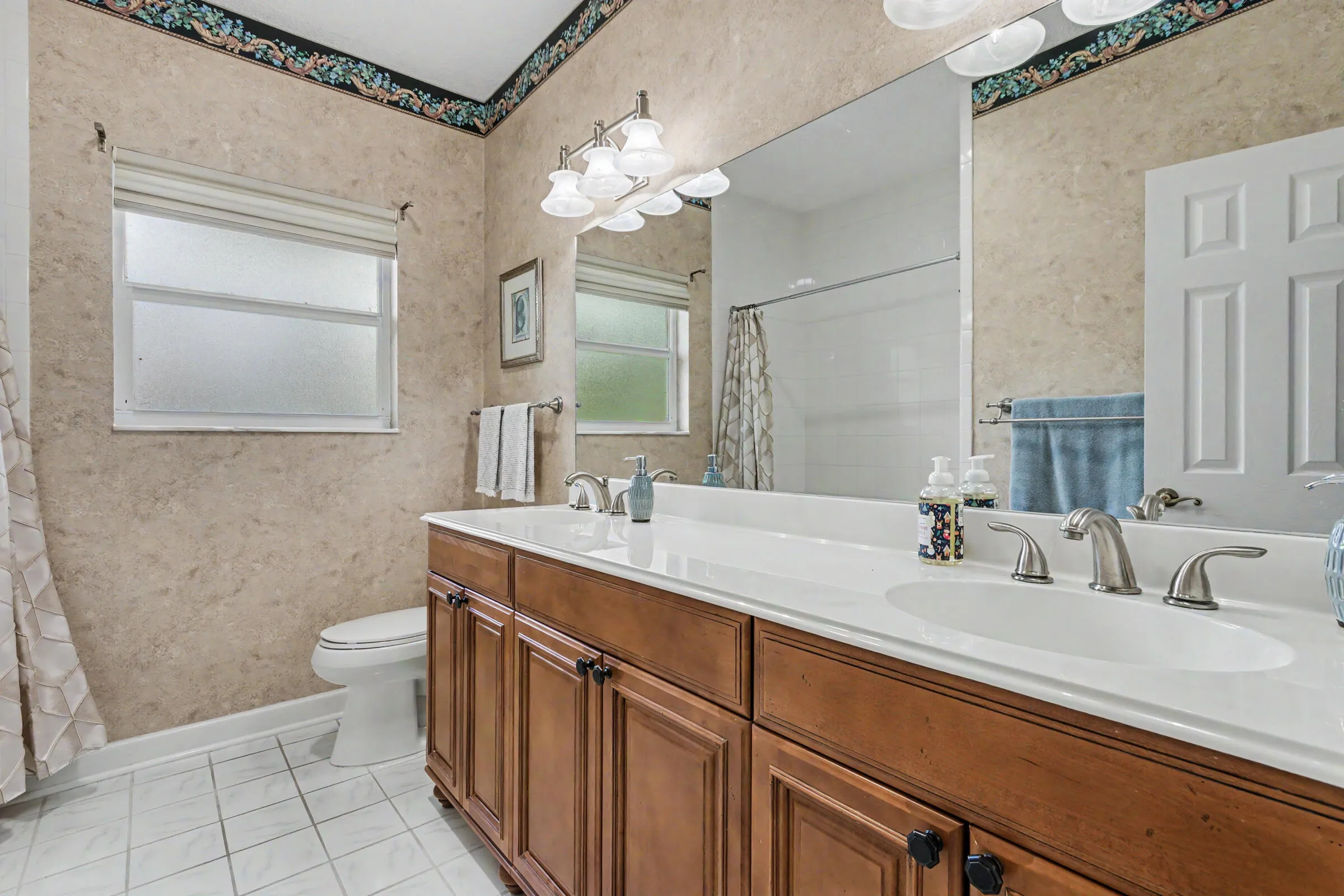 2nd Full Bathroom with Tub and shower