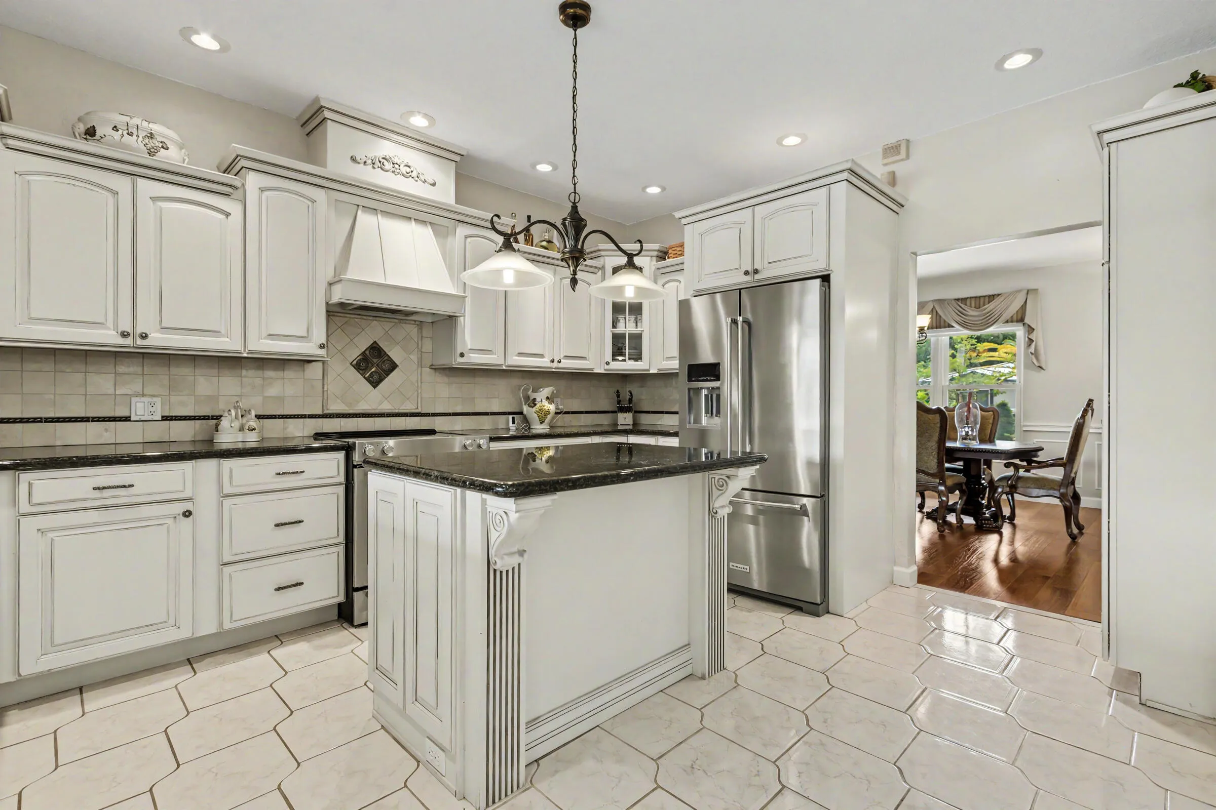 Entry to kitchen from Dining Room