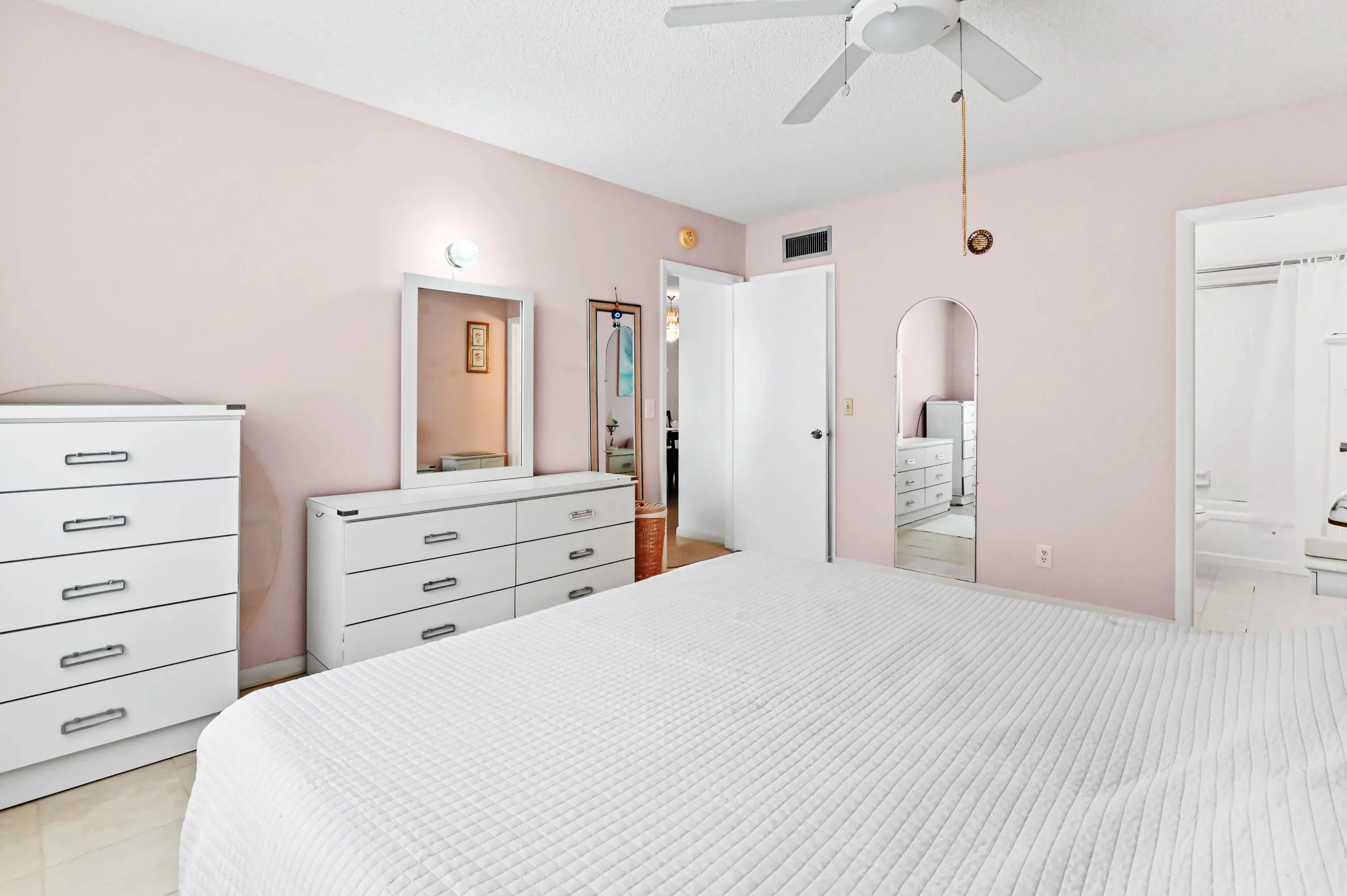 19 Bedroom 03