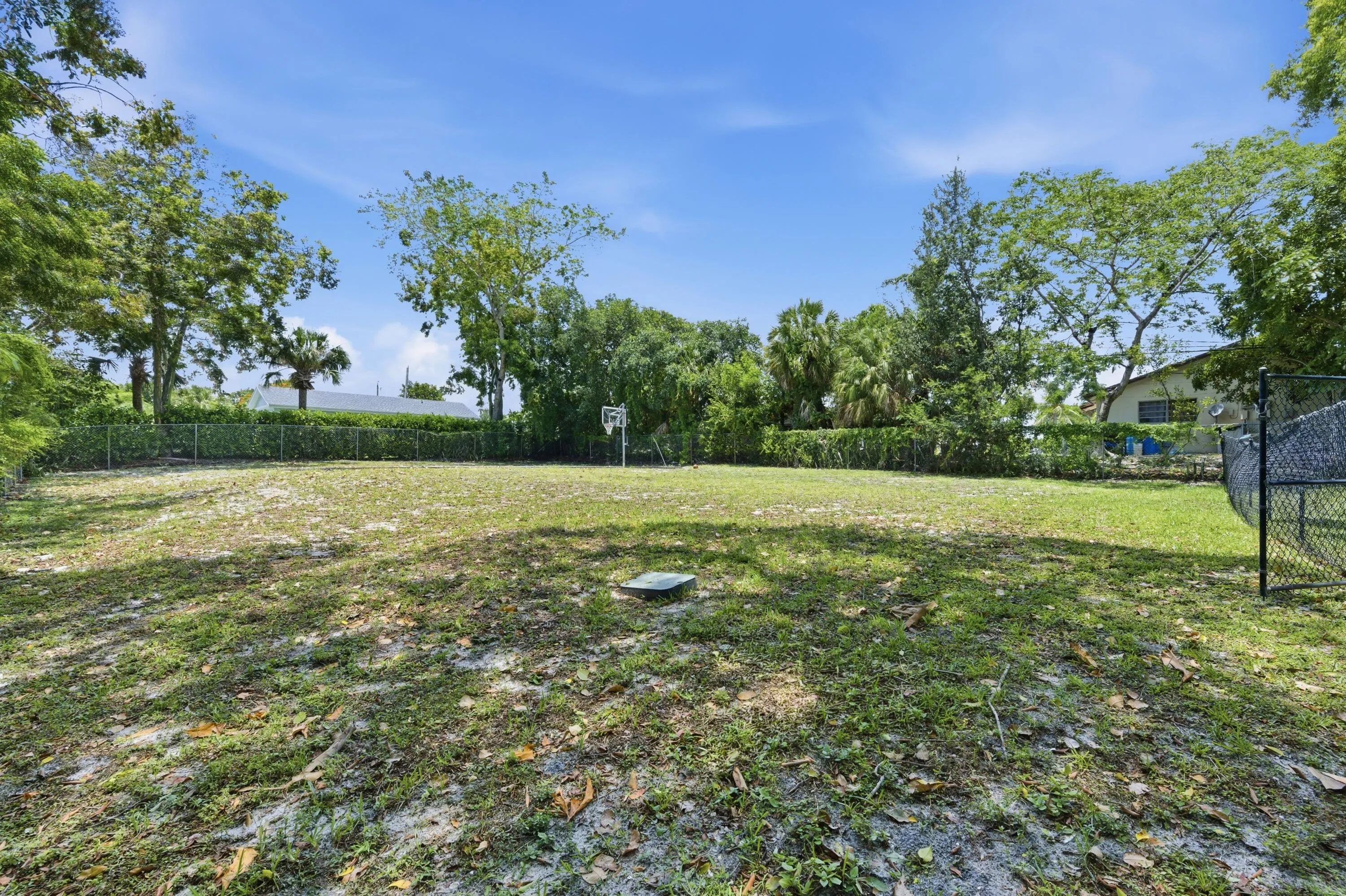 Property photo 37