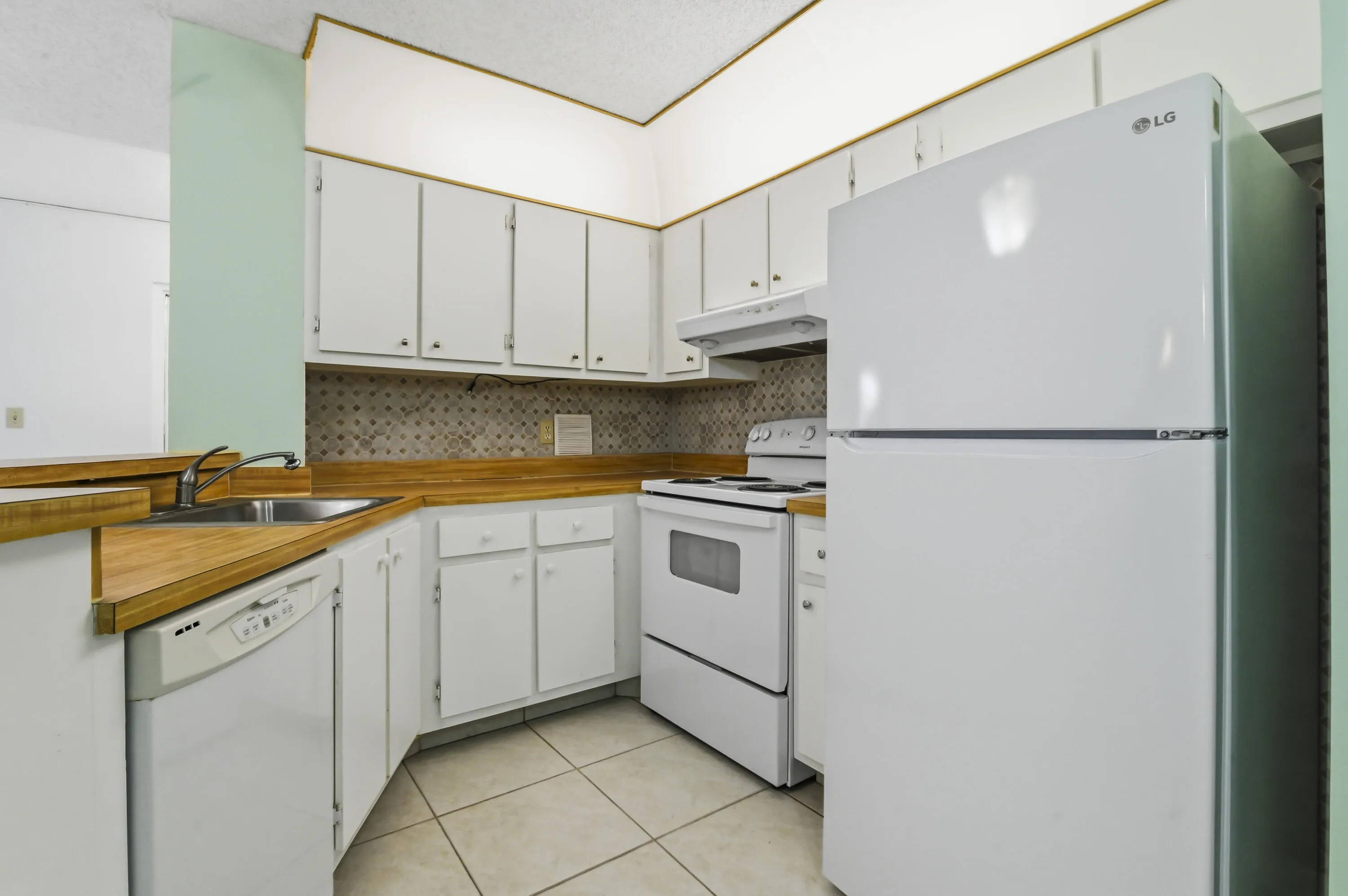 08 Kitchen 03