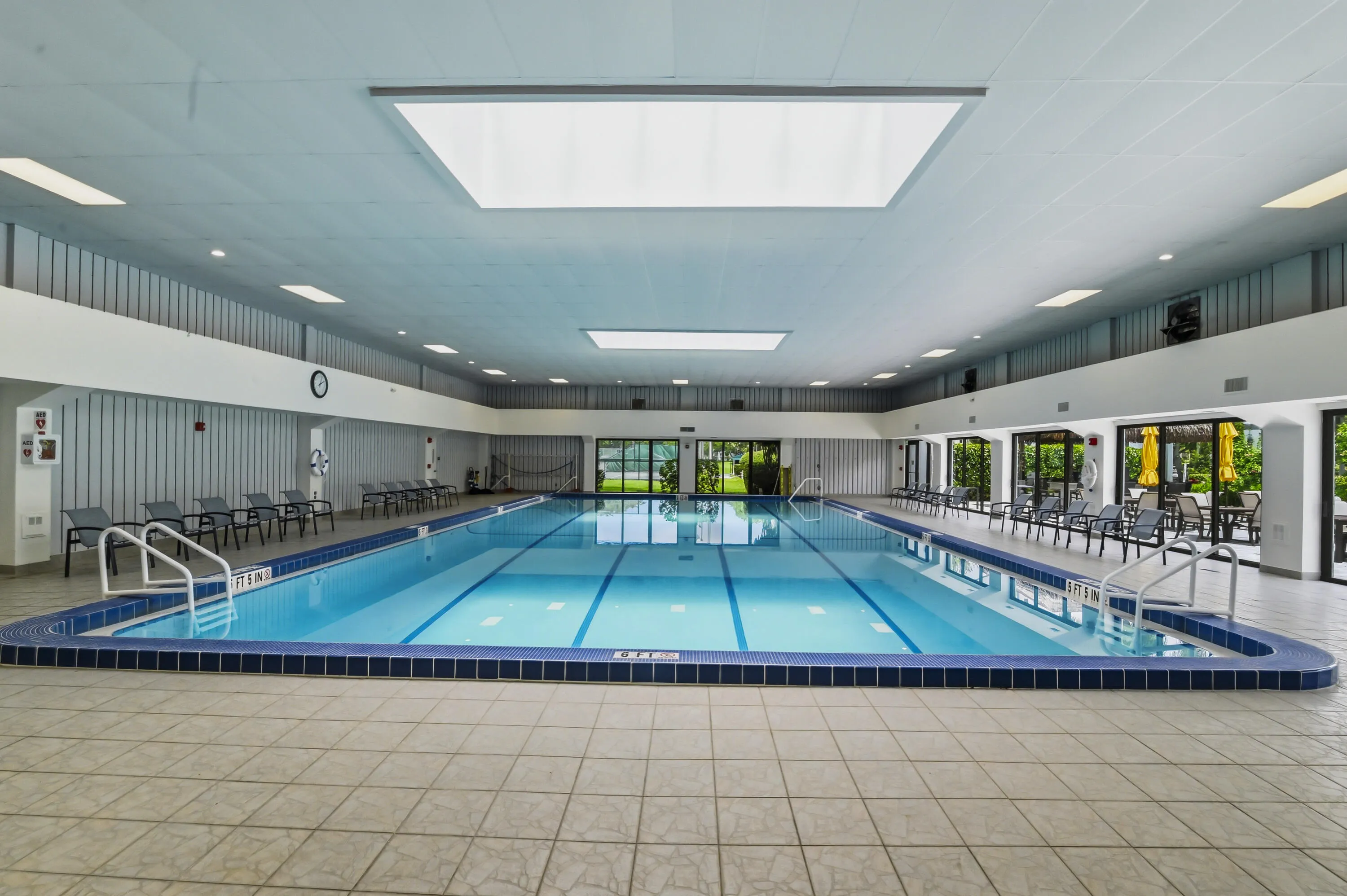 40 Pool 01