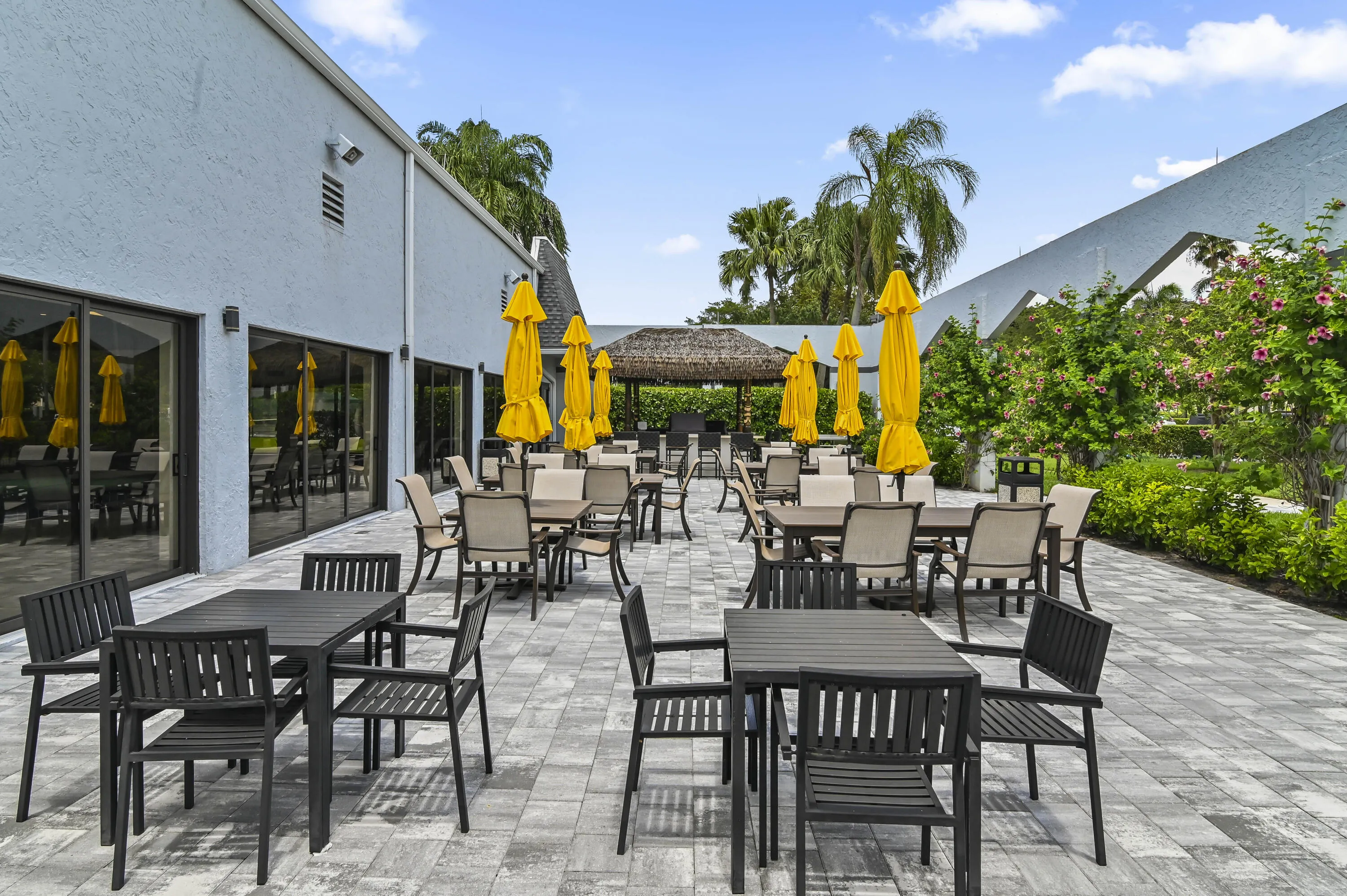 43 Patio 01