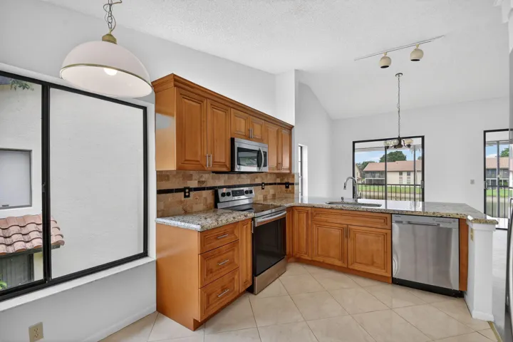 great kitchen