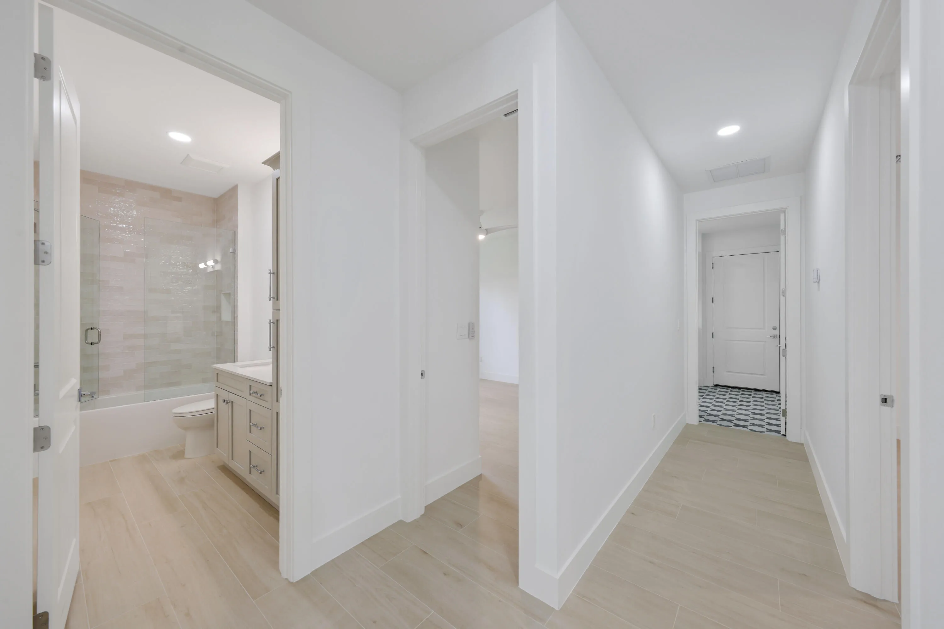 2nd Full Bathroom