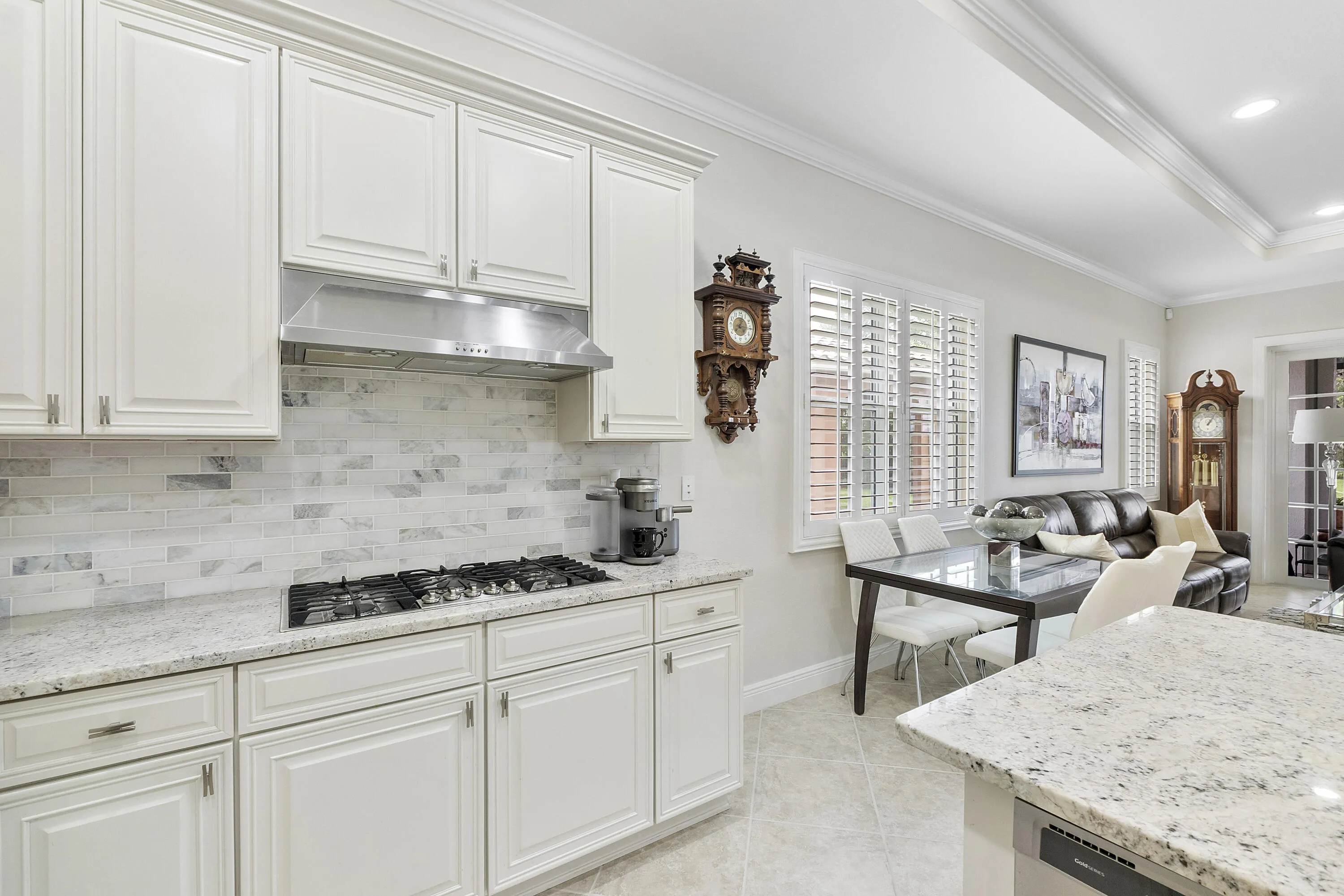 8240 Nw 120th Way_018
