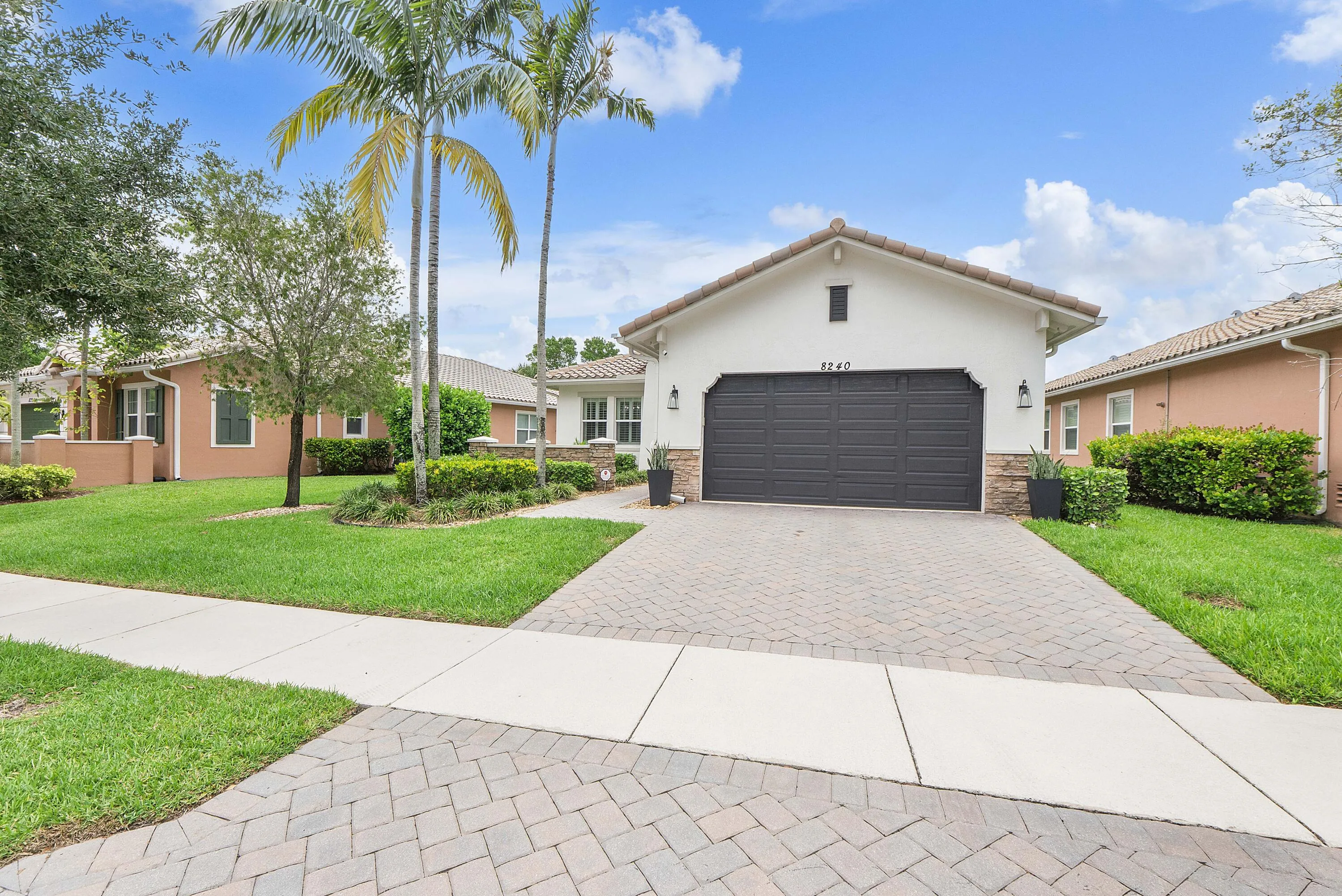 8240 Nw 120th Way_001