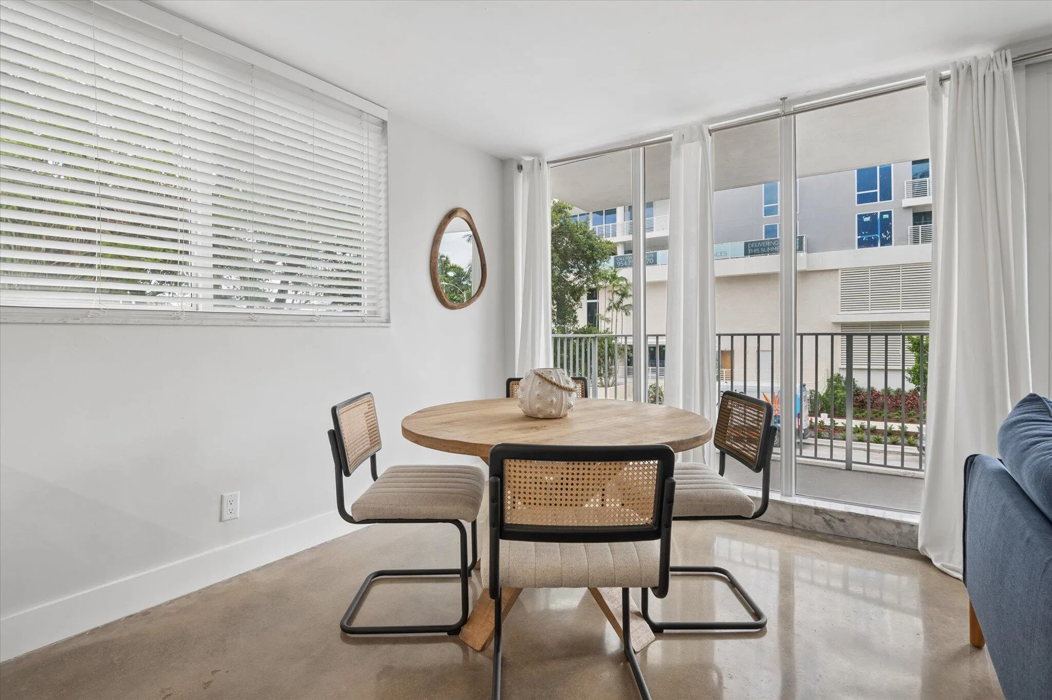 05-Carbonara-524 Orton Ave #201-5
