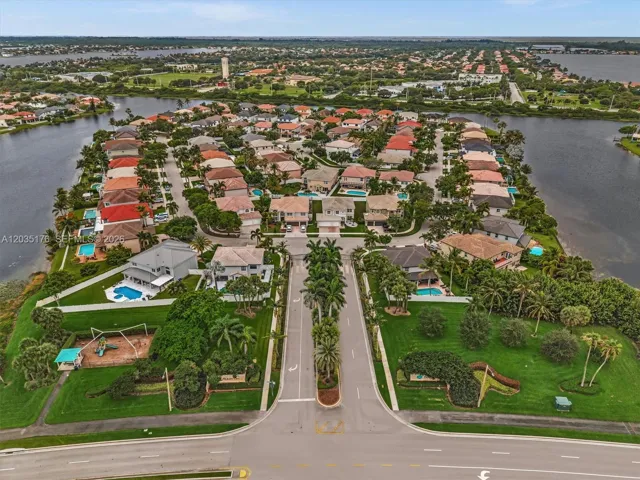 Gated Community: Pelican Cay