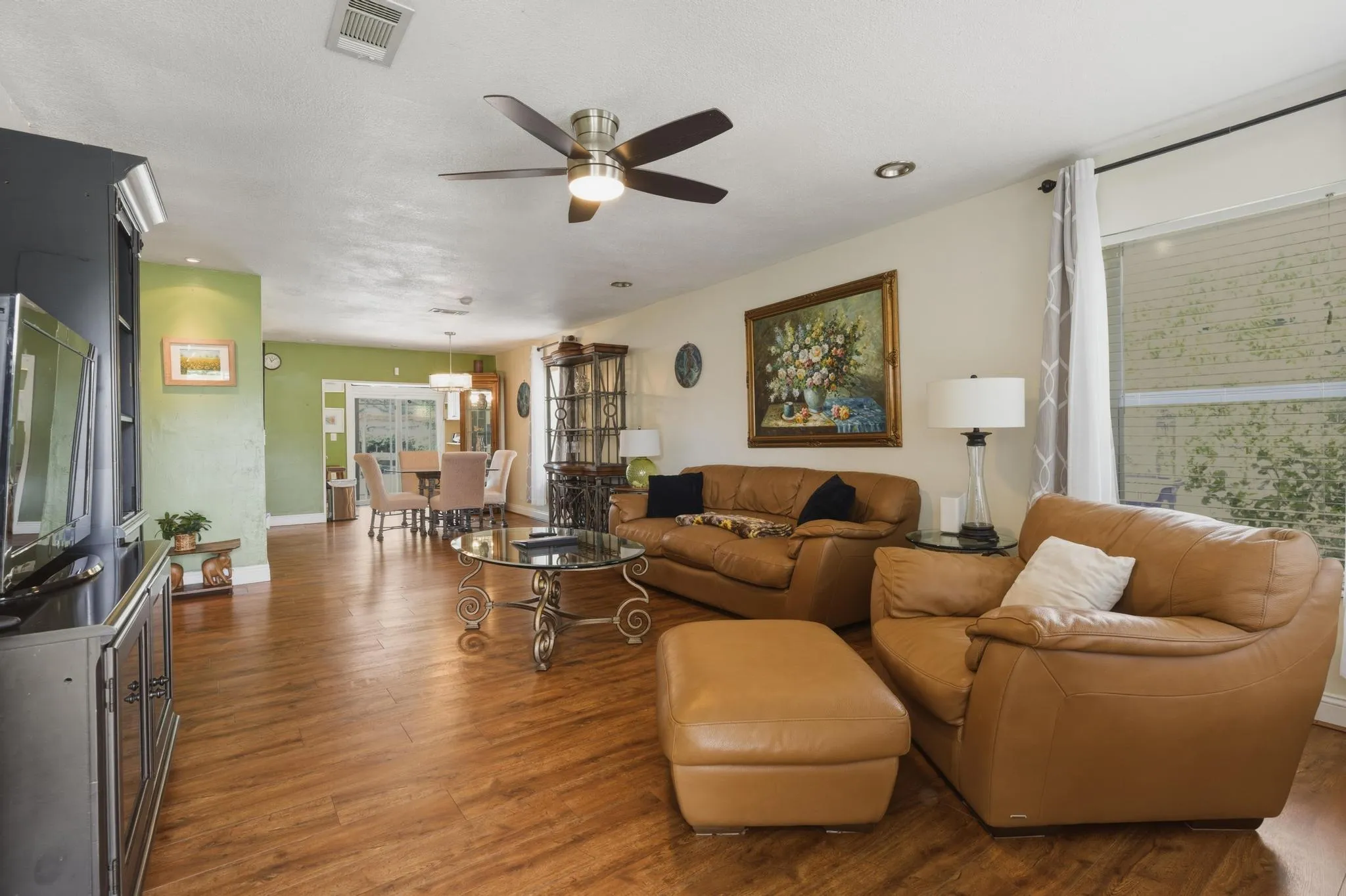 224 Living Room 1