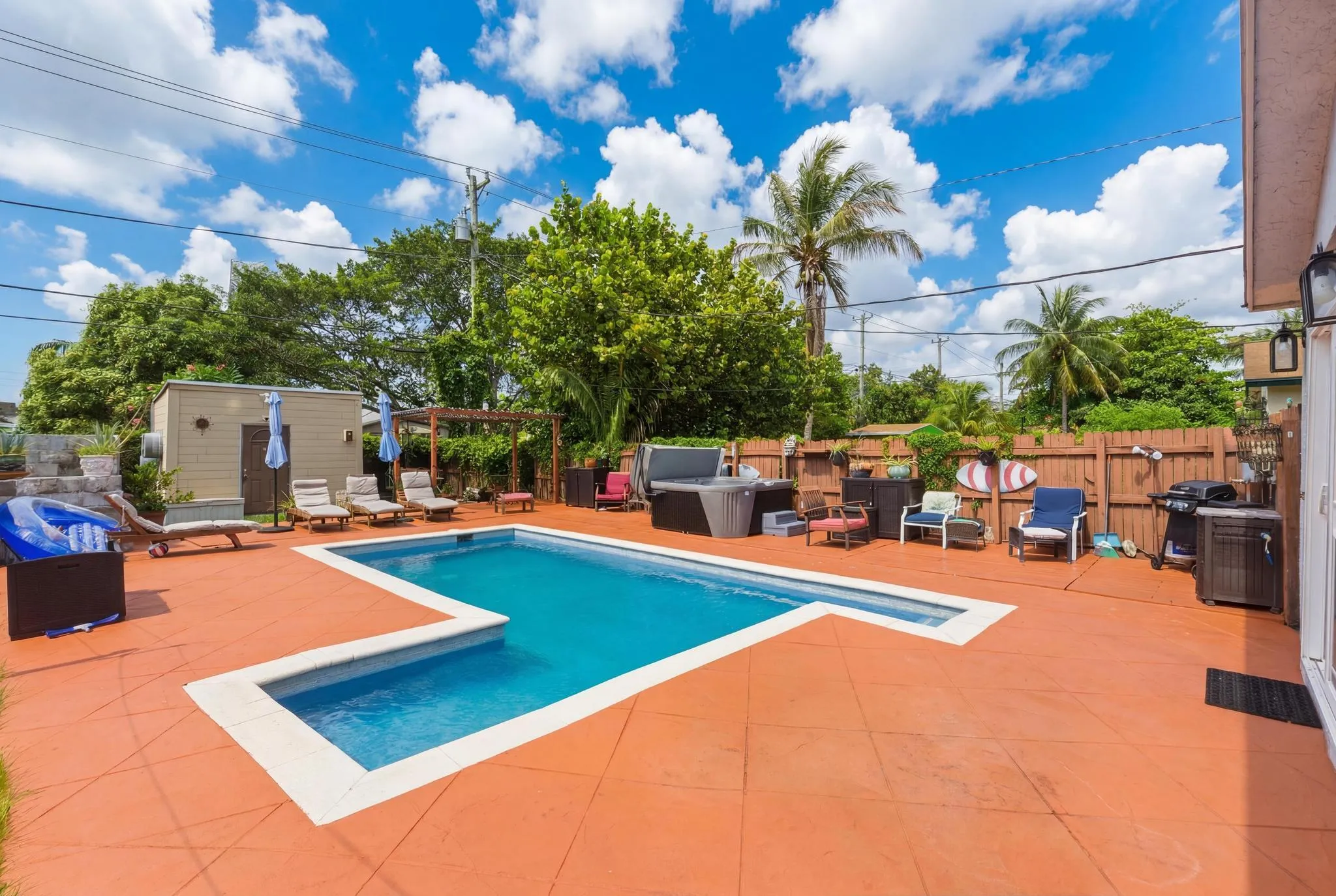 224 Back Pool Area 1