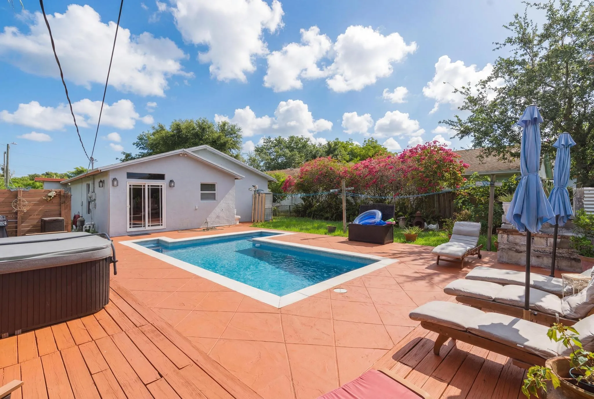 224 Back Pool Area