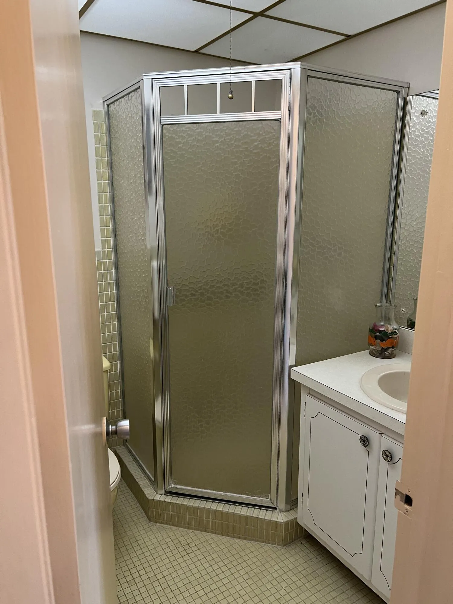 BATHROOM2