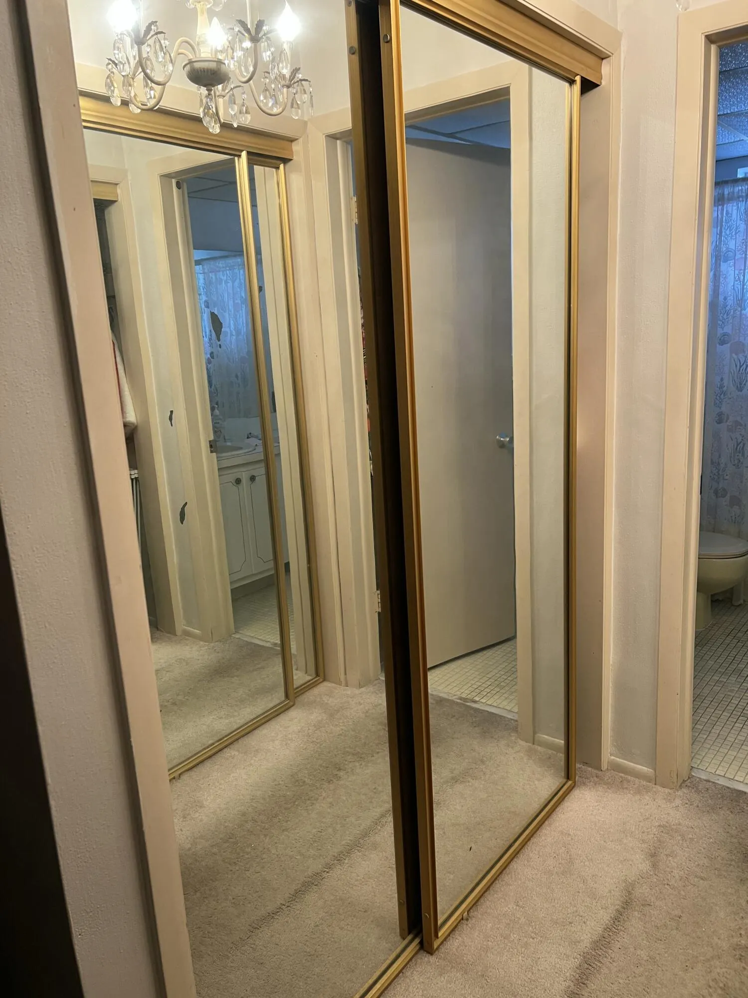 WALKING CLOSET.1