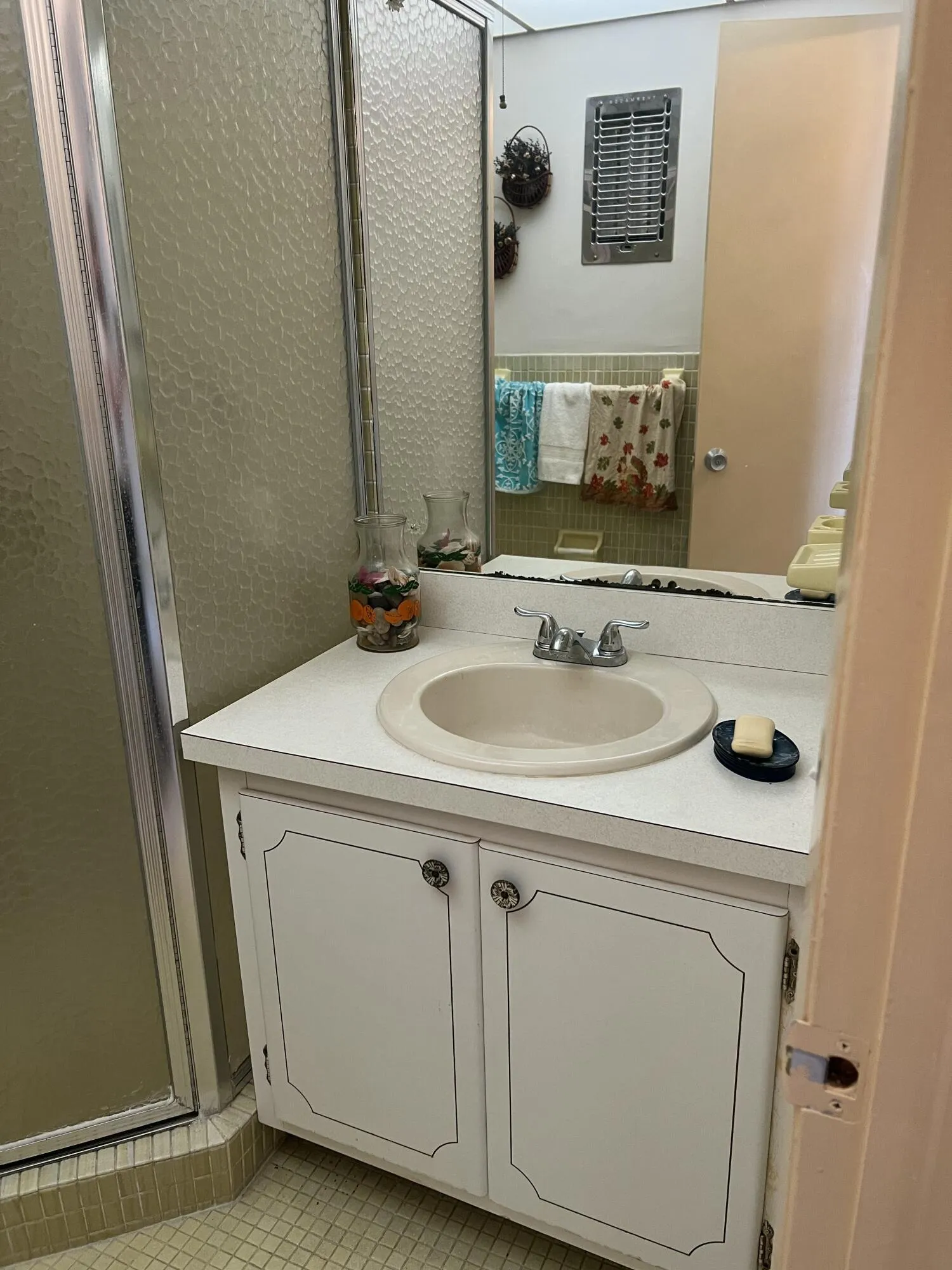 BATHROOM2