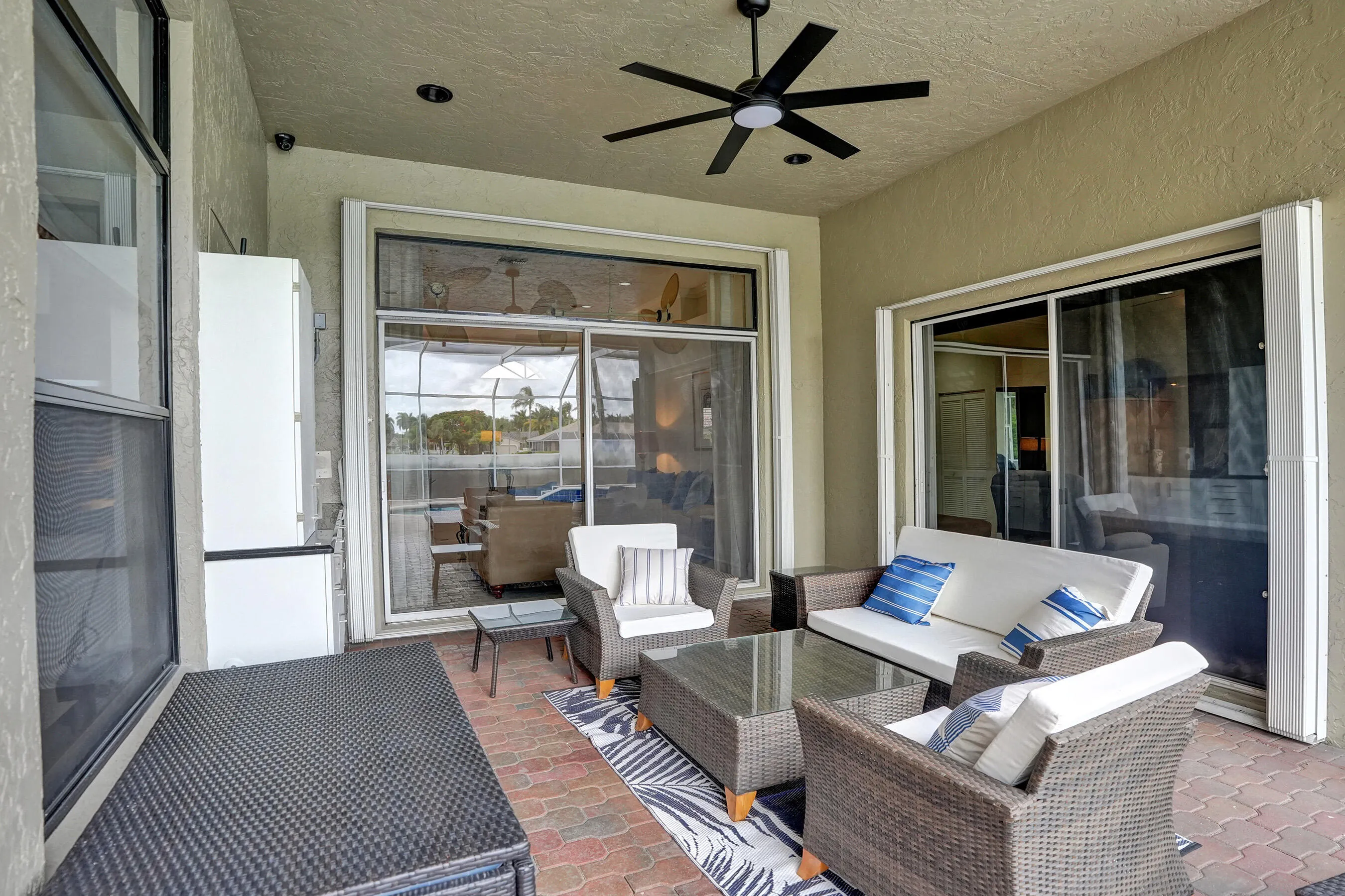 Screened in patio with Entertainment Center