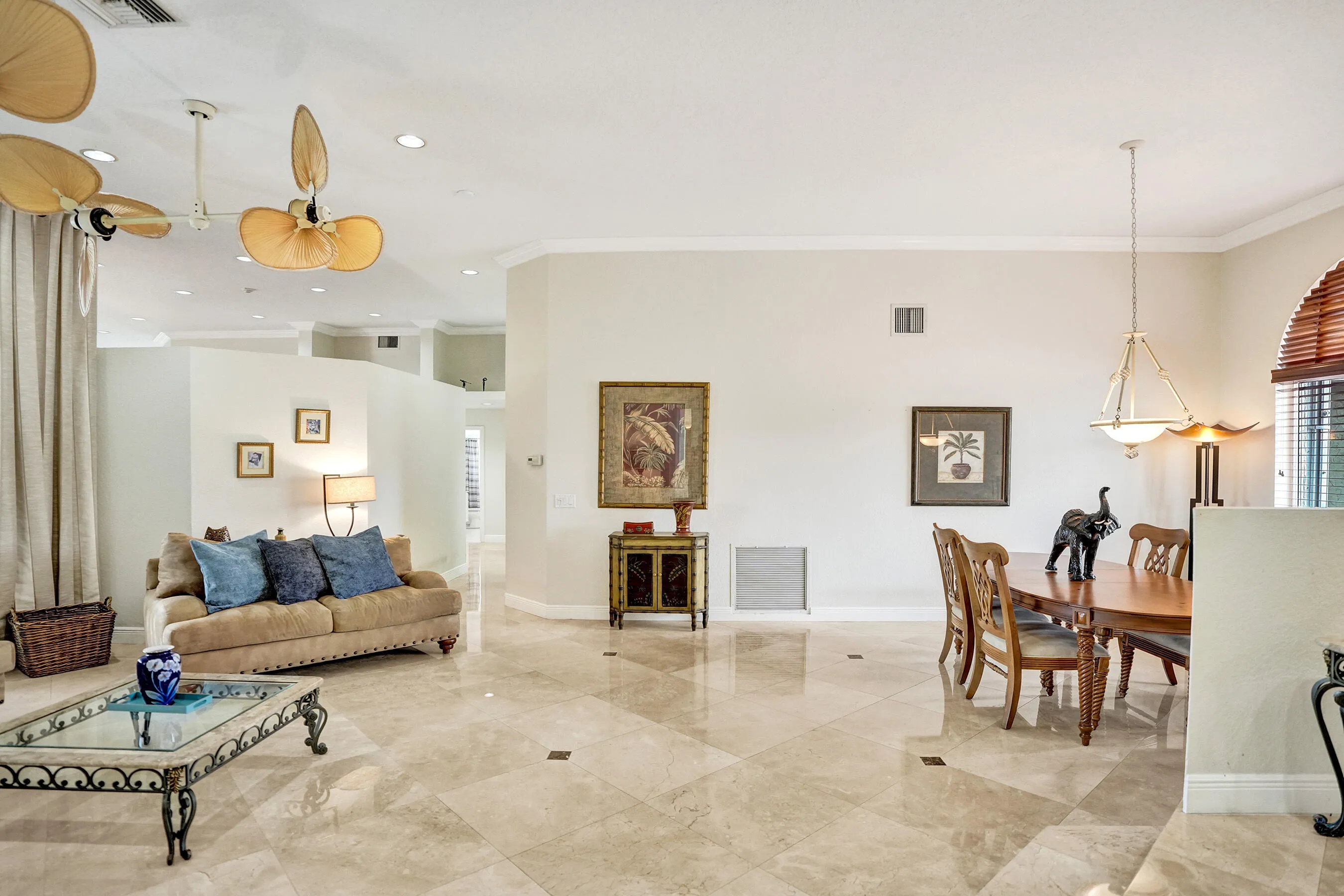Open concept den/dining room