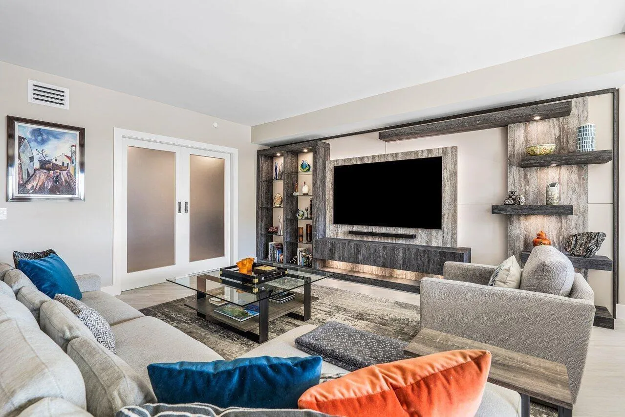 office/den adjacent to living area