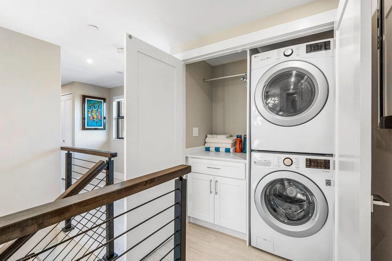 interior built in washer/dryer